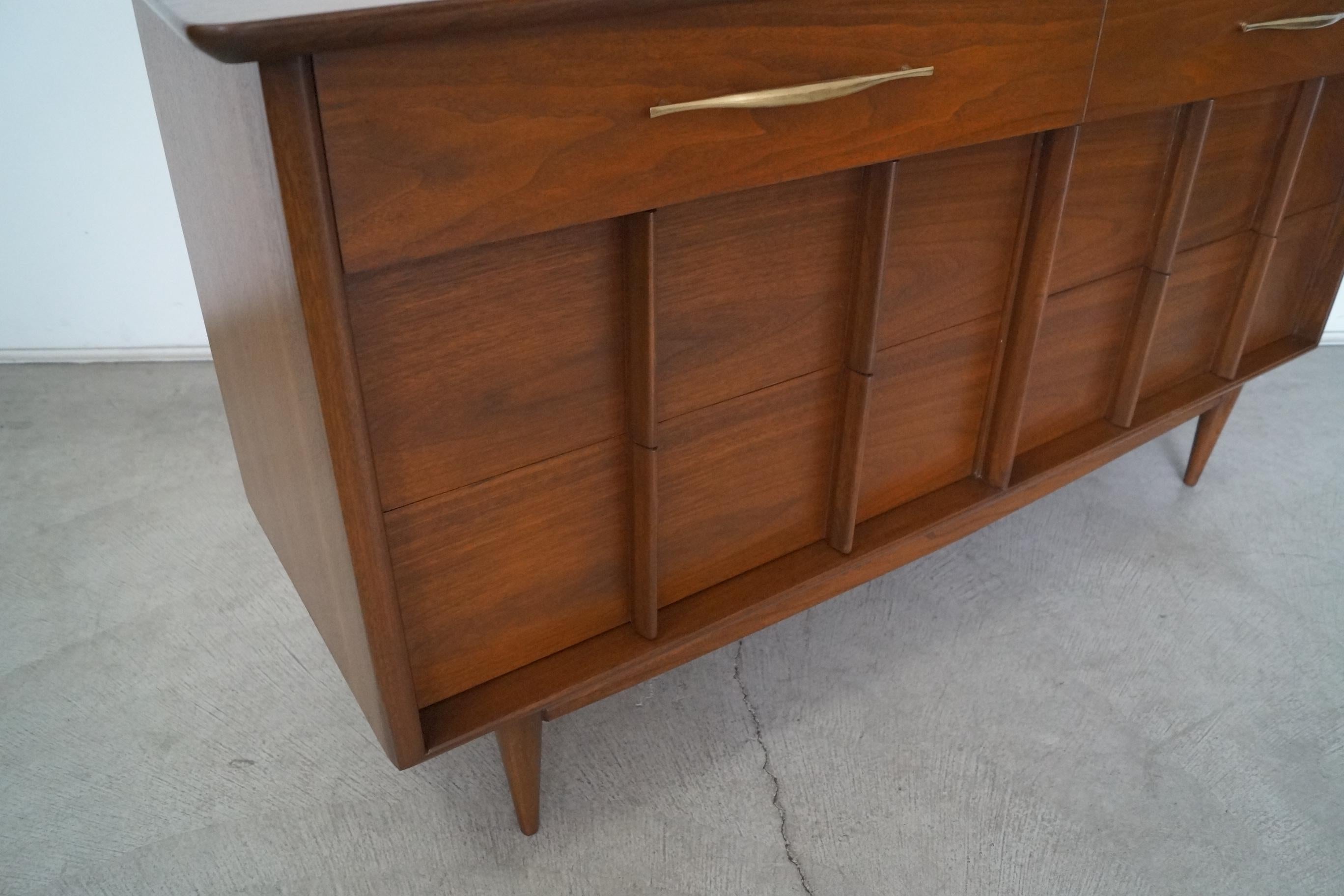 1950's Mid-Century Modern Walnut Kent Coffey Dresser 5