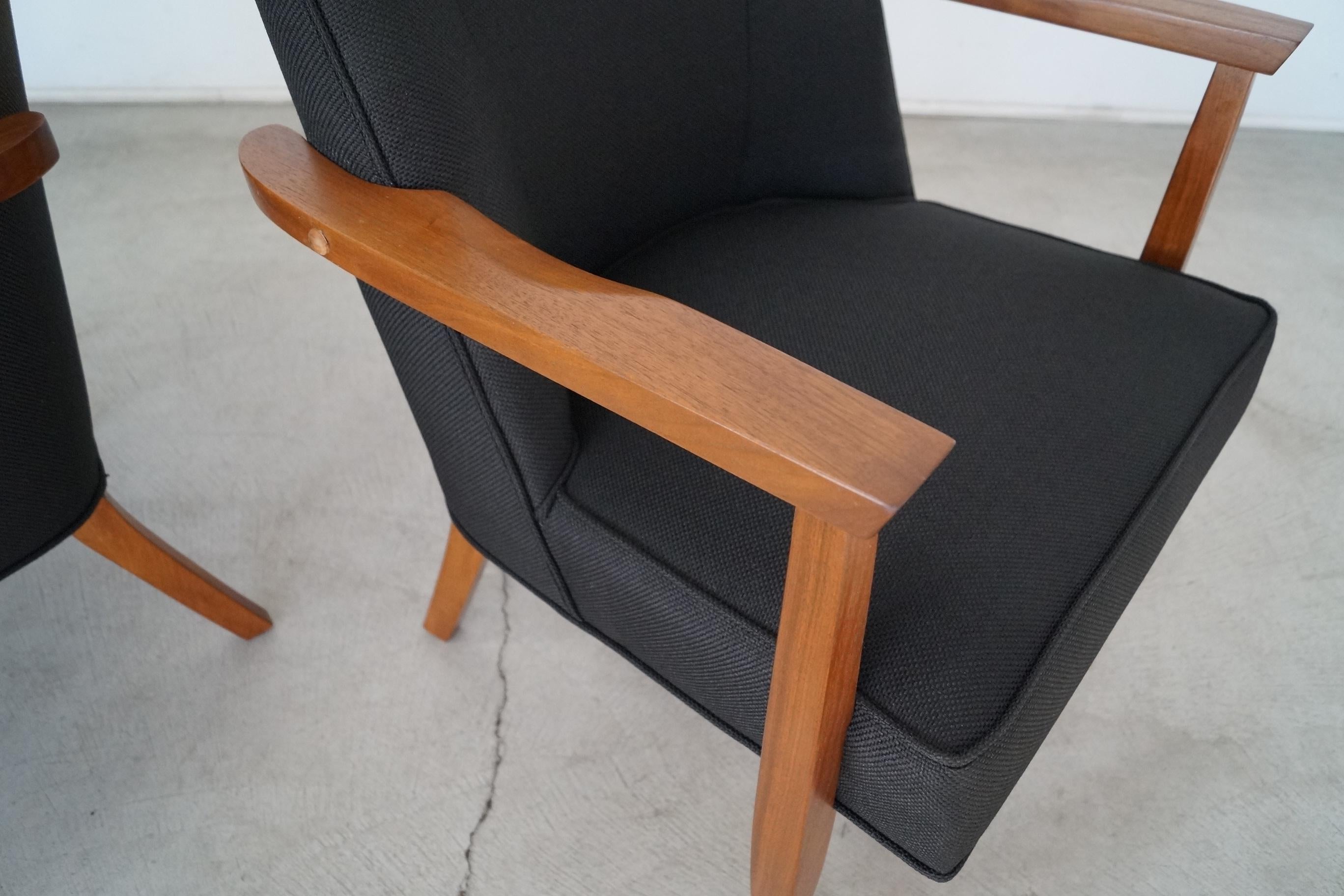 1950's Mid-Century Modern Walnut Side Armchairs, a Pair For Sale 7