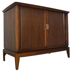 1950s Mid-Century Modern Walnut Tv Cabinet / Credenza