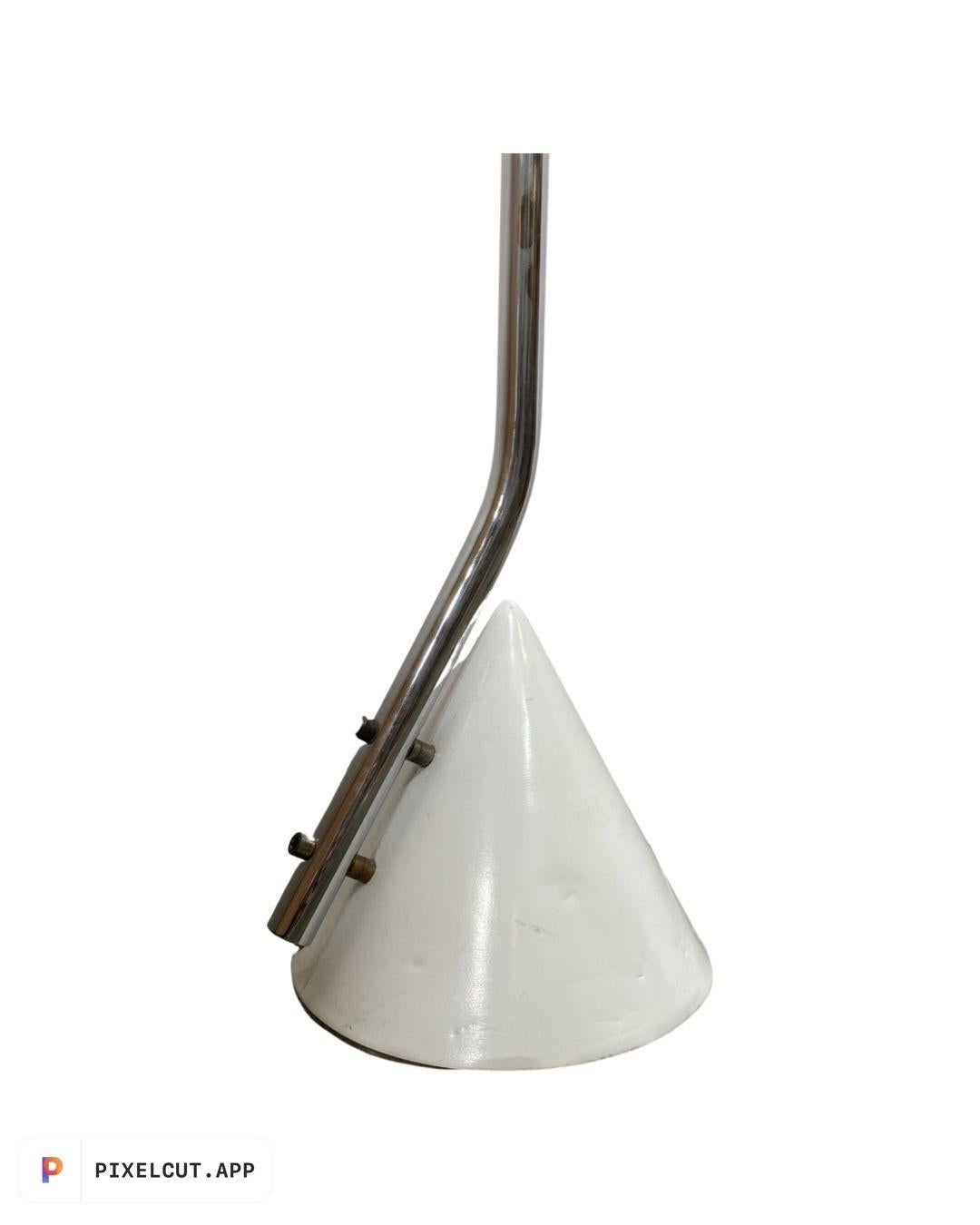 Stehlampe in Weiß und Chrom, Mid-Century Modern, 1950er Jahre (Moderne der Mitte des Jahrhunderts) im Angebot
