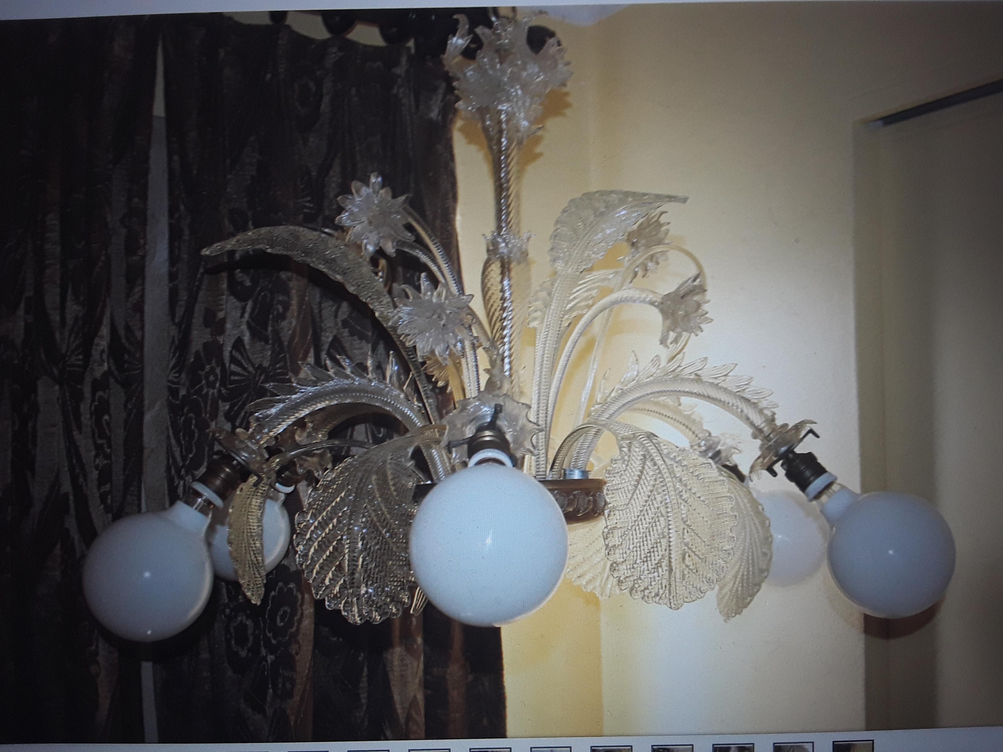 Showstopping c1950's Italian Mid Century Modern Large Floral Display in Clear and Patterned Art Glass Chandelier. This is a beauty! Miami Beach Estate. Nips and some chips here and there that is normal for a fixture of this type, not detracting.