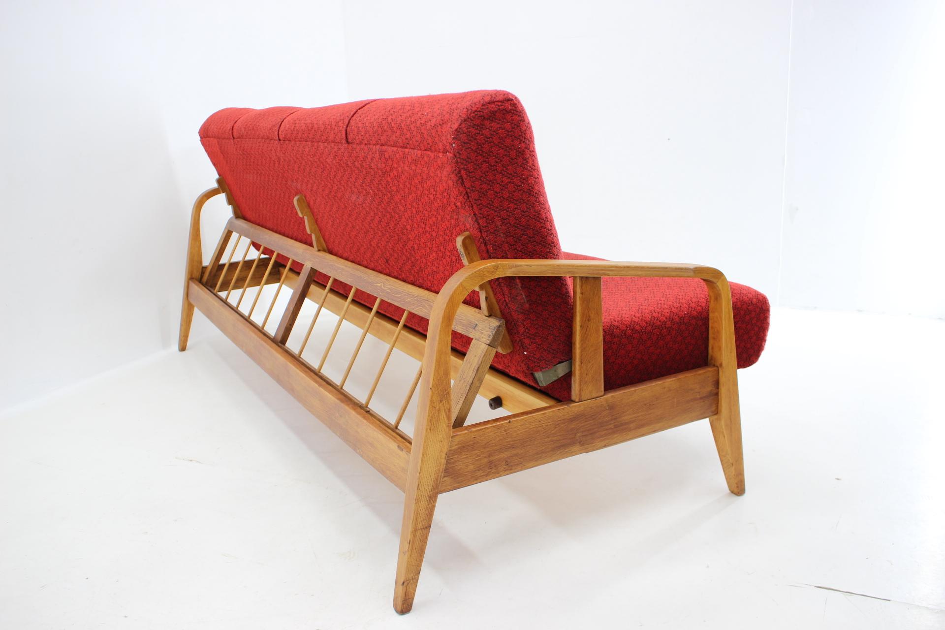 Mid-Century Modern 1950s Mid-Century Oak Bentwood Folding Sofa, Czechoslovakia