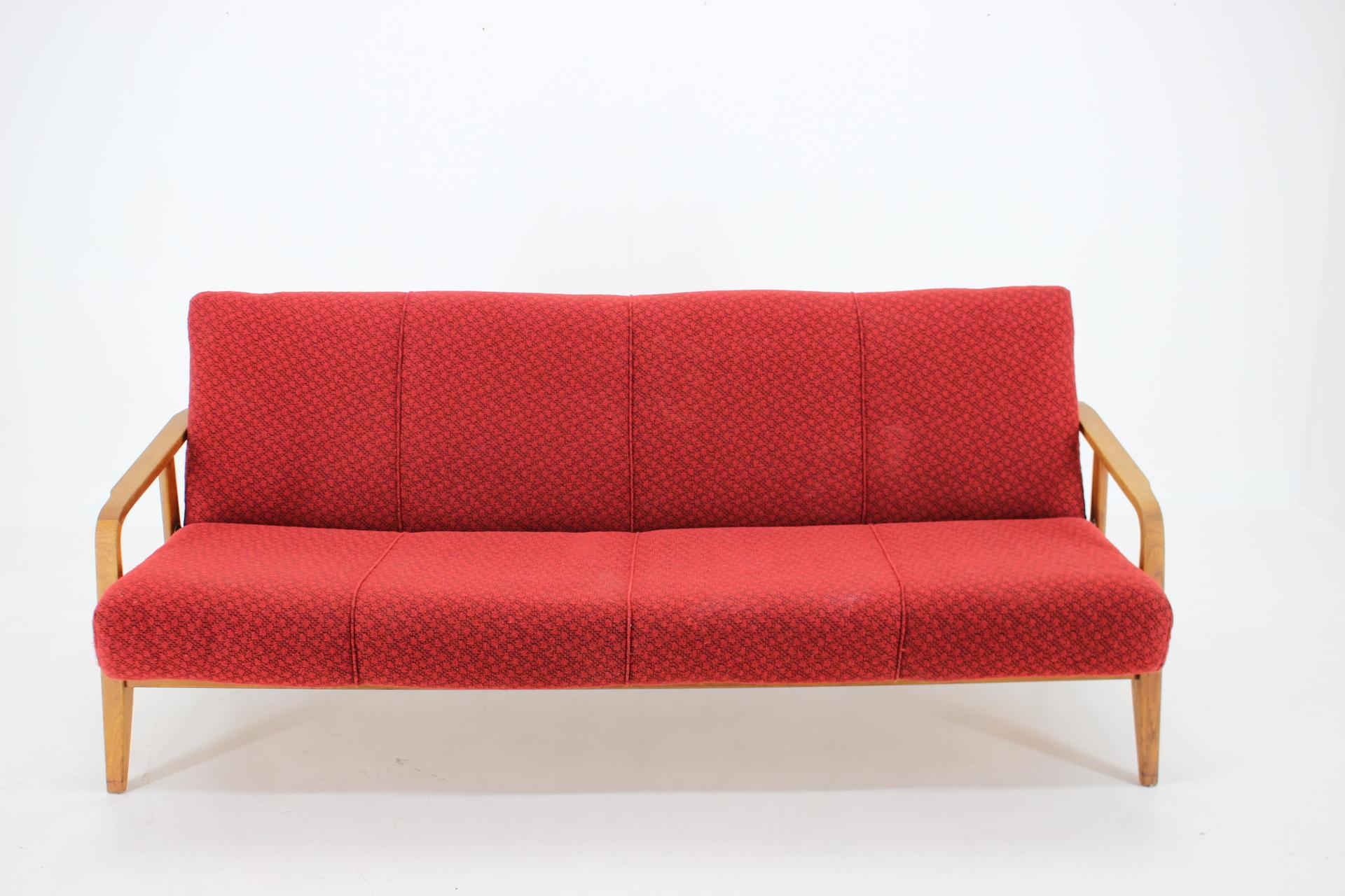 1950er Jahre Mid-Century-Sofa aus gebogenem Eichenholz, Tschechoslowakei 1
