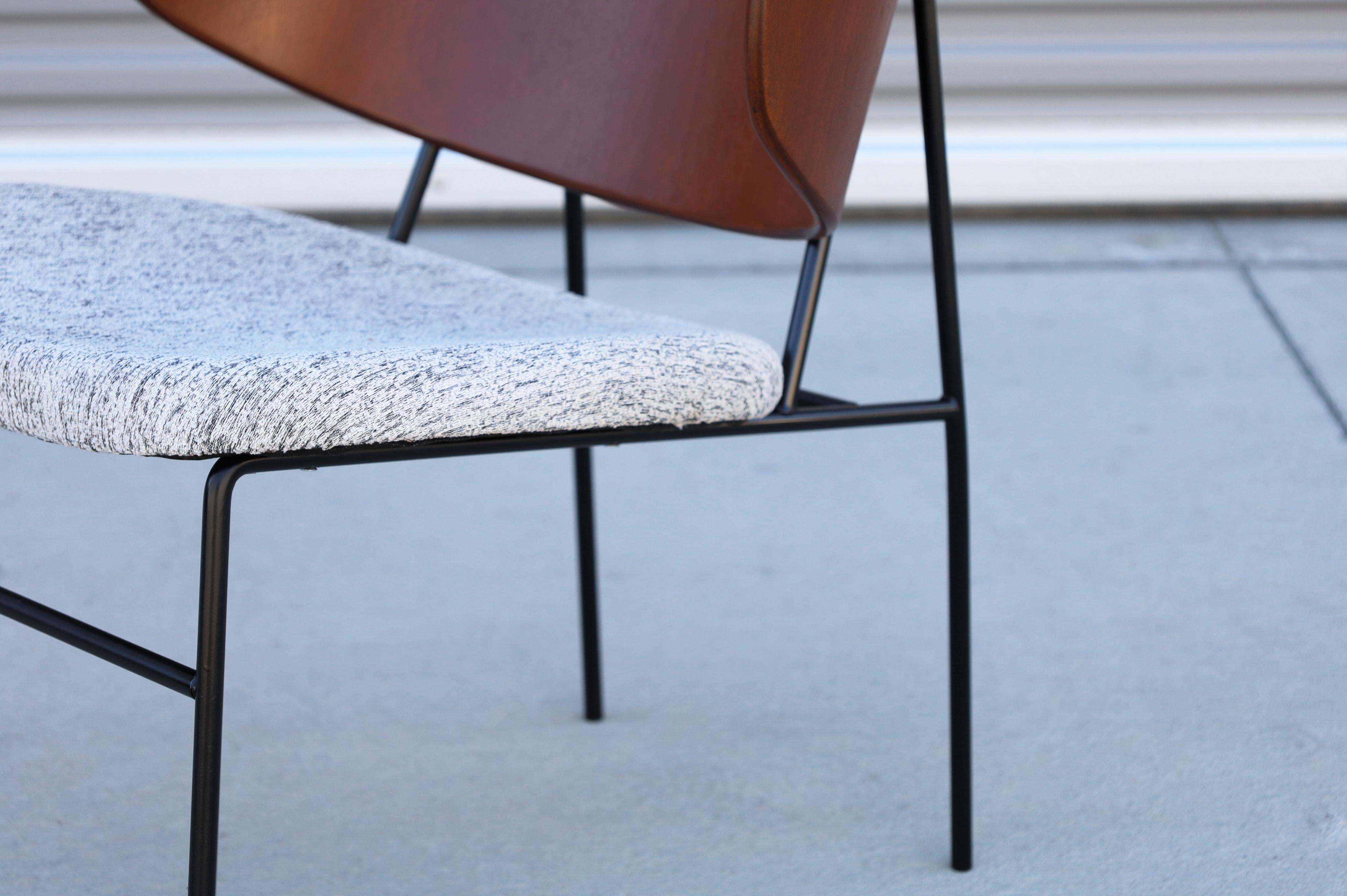 1950s Mid Century Penguin Chairs by Kofod Larsen for Selig- Set of 2 im Angebot 5