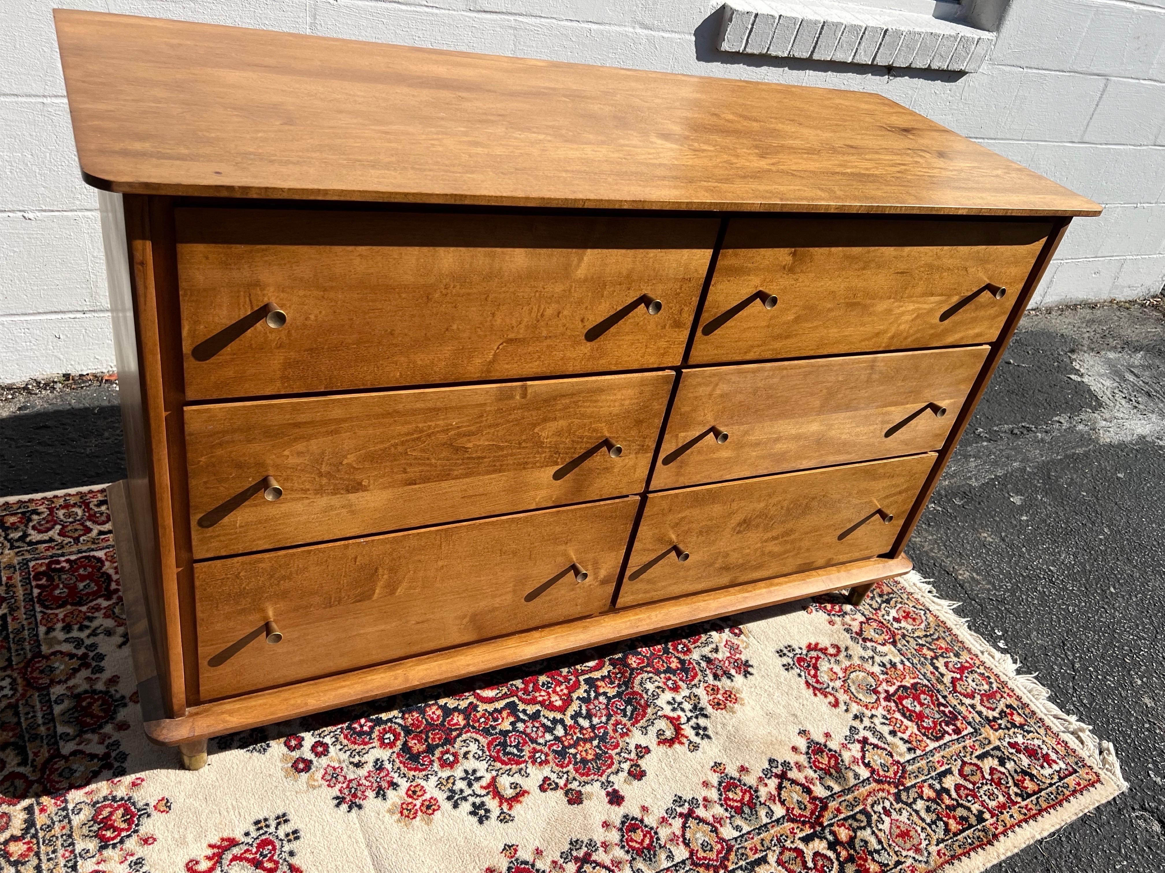 Mid-Century Modern 1950s Mid-Century Rock Maple Wood 6 Drawer Dresser