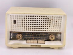 Radio à ondes courtes des années 1950 par Phillips