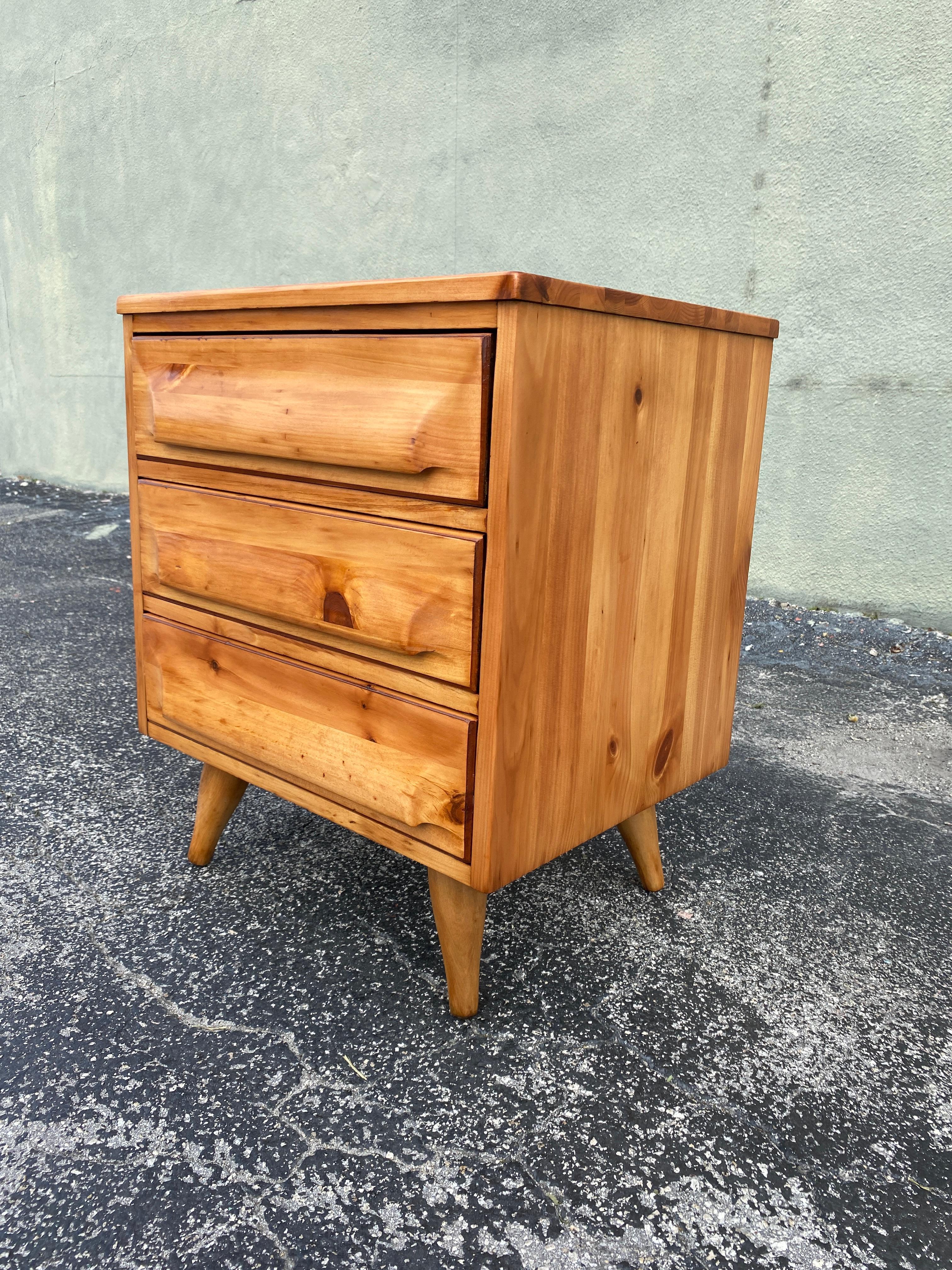 1950s Mid-Century Signed Franklin Shockey Sculpted Pine Nightstands - a Pair 5