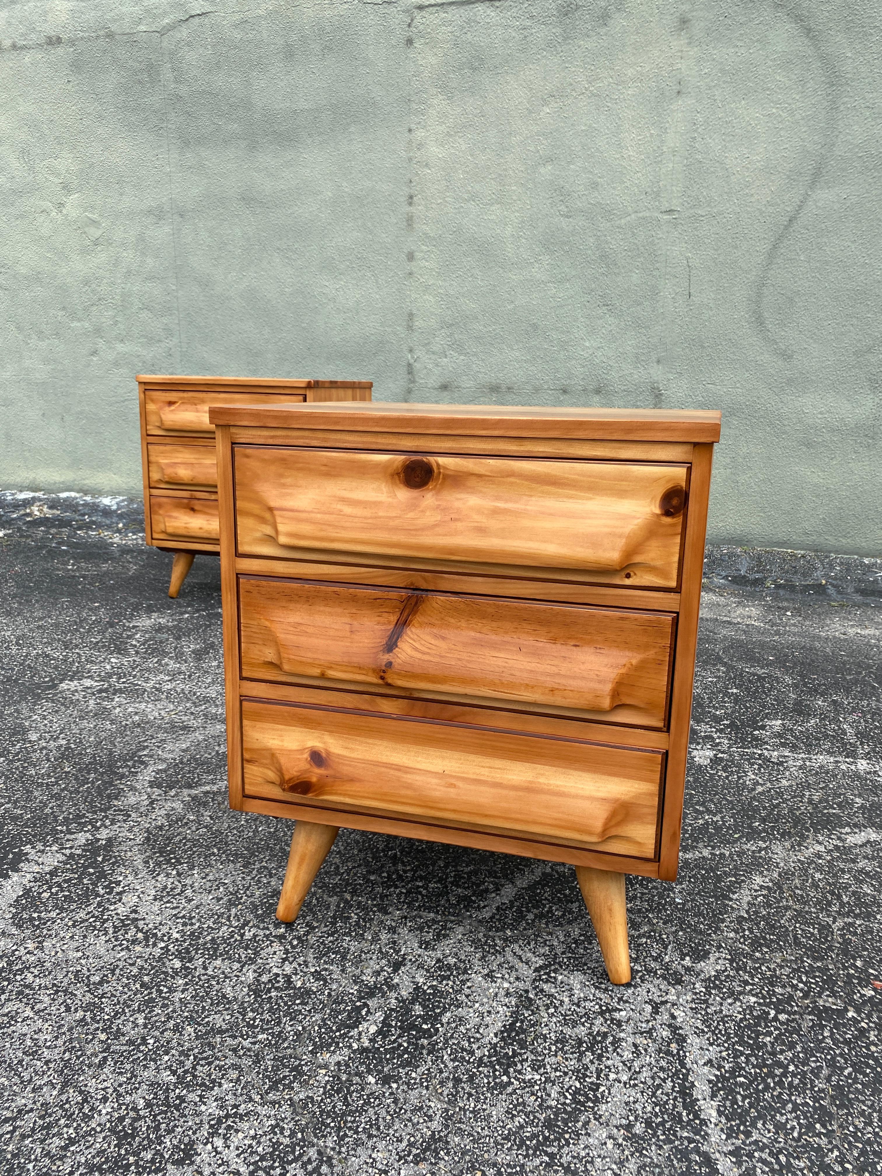 Mid-Century Modern 1950s Mid-Century Signed Franklin Shockey Sculpted Pine Nightstands - a Pair