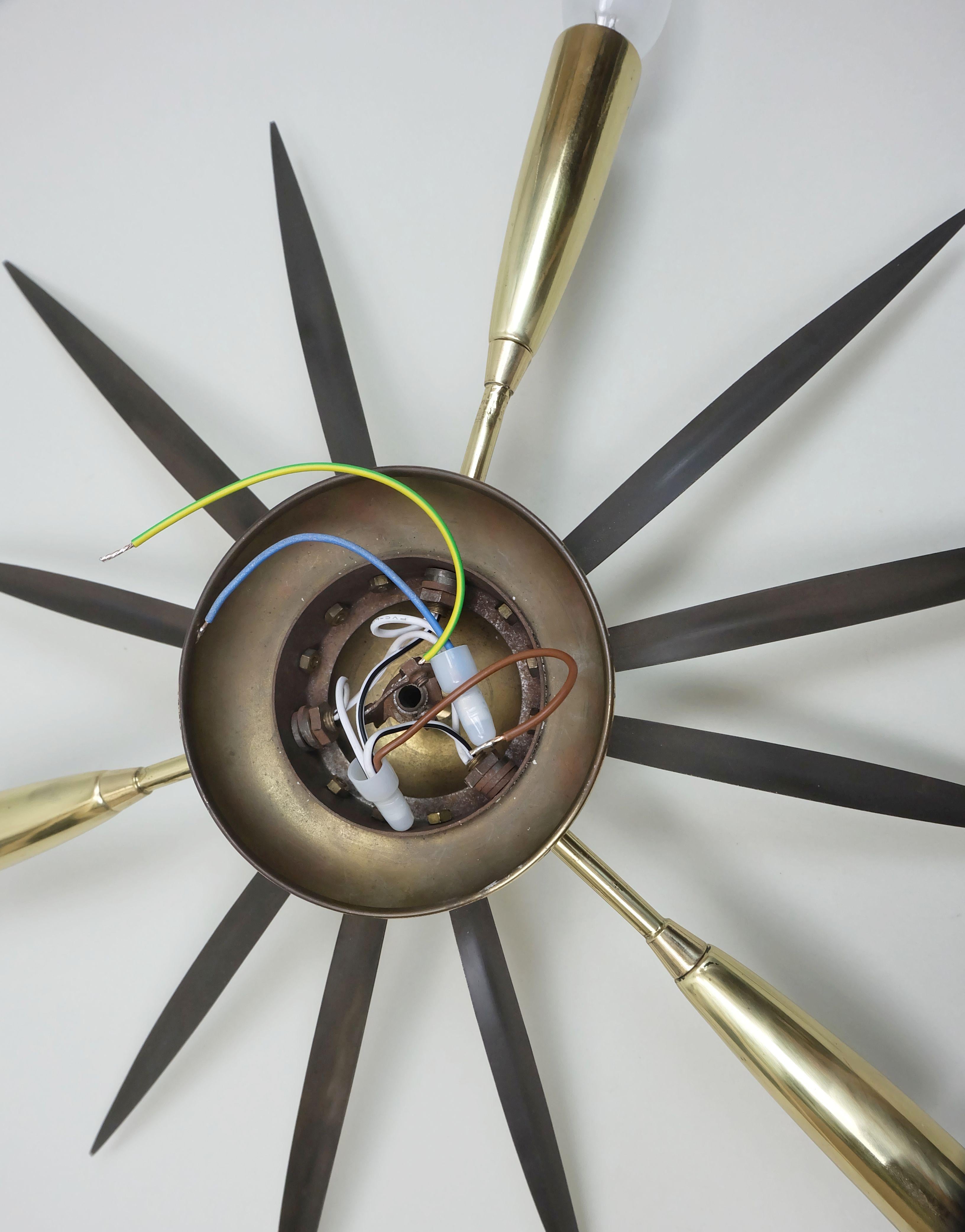 1950er Jahre Mitte des Jahrhunderts Sputnik 3-Licht Messing FLUSH MOUNT im Angebot 5