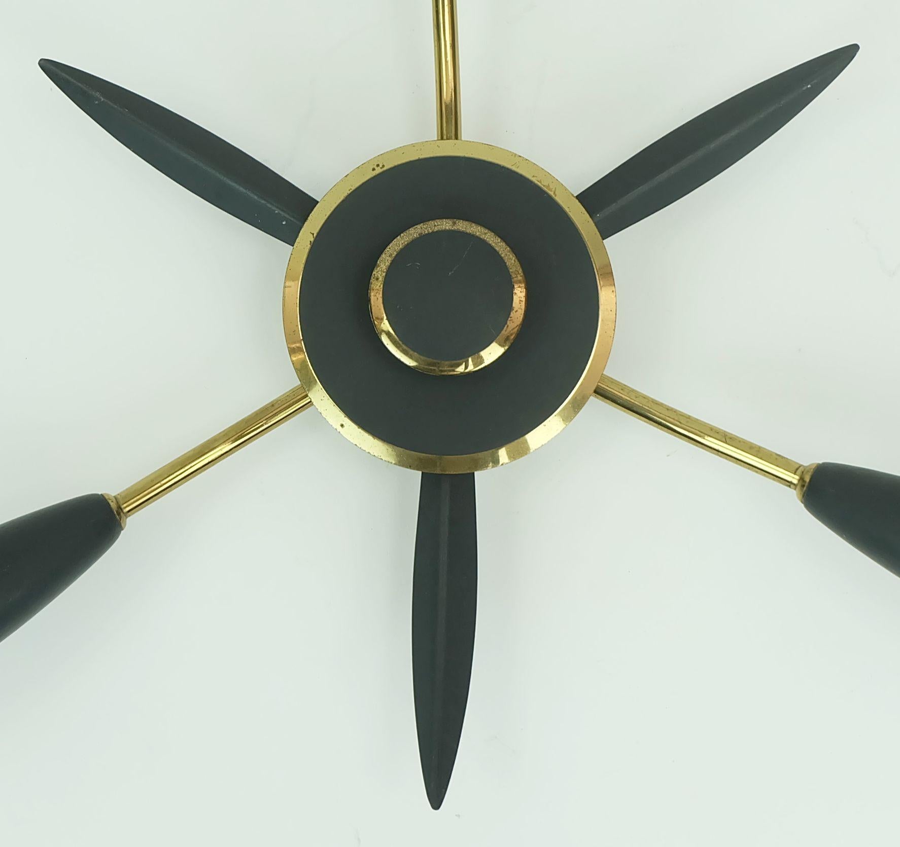 BRAS DE PLAFOND Sputnik à 3 lumières, laiton et métal gris foncé, années 50, milieu du siècle dernier en vente 1