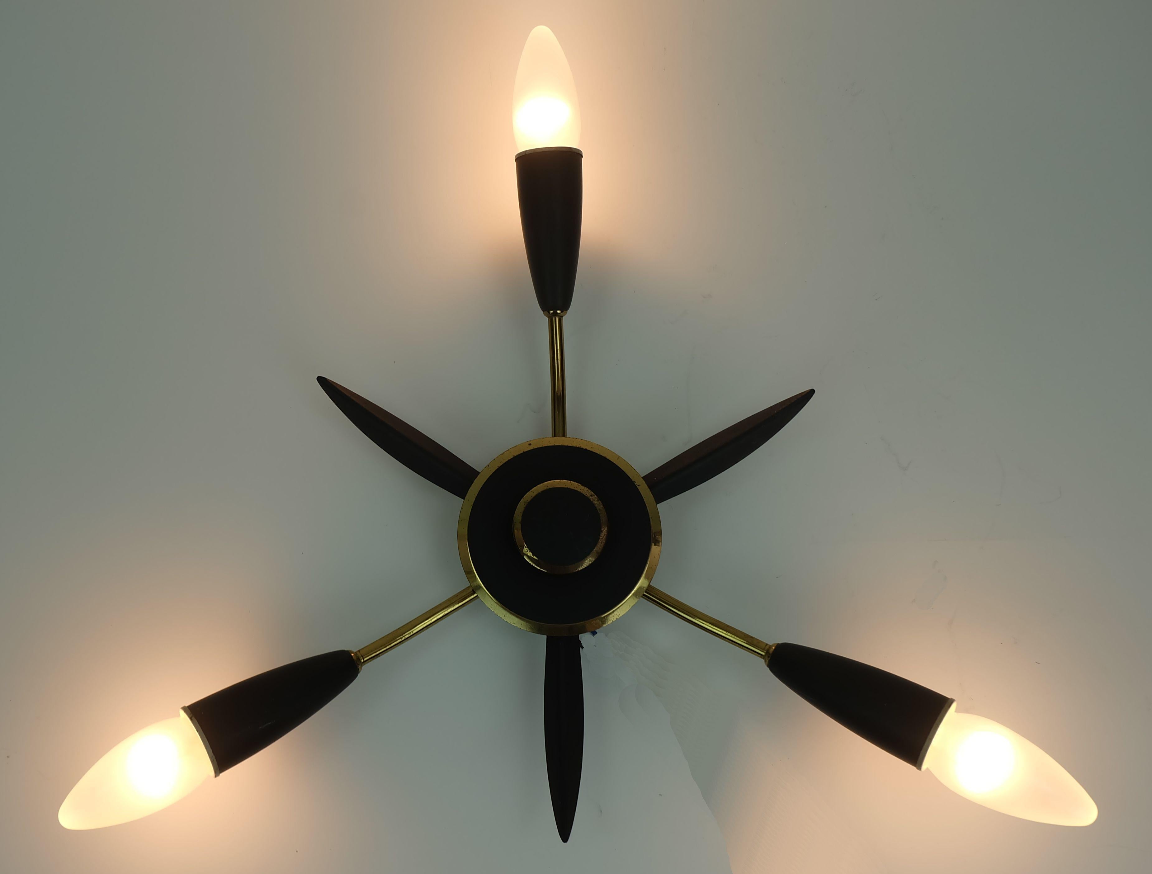 BRAS DE PLAFOND Sputnik à 3 lumières, laiton et métal gris foncé, années 50, milieu du siècle dernier en vente 3