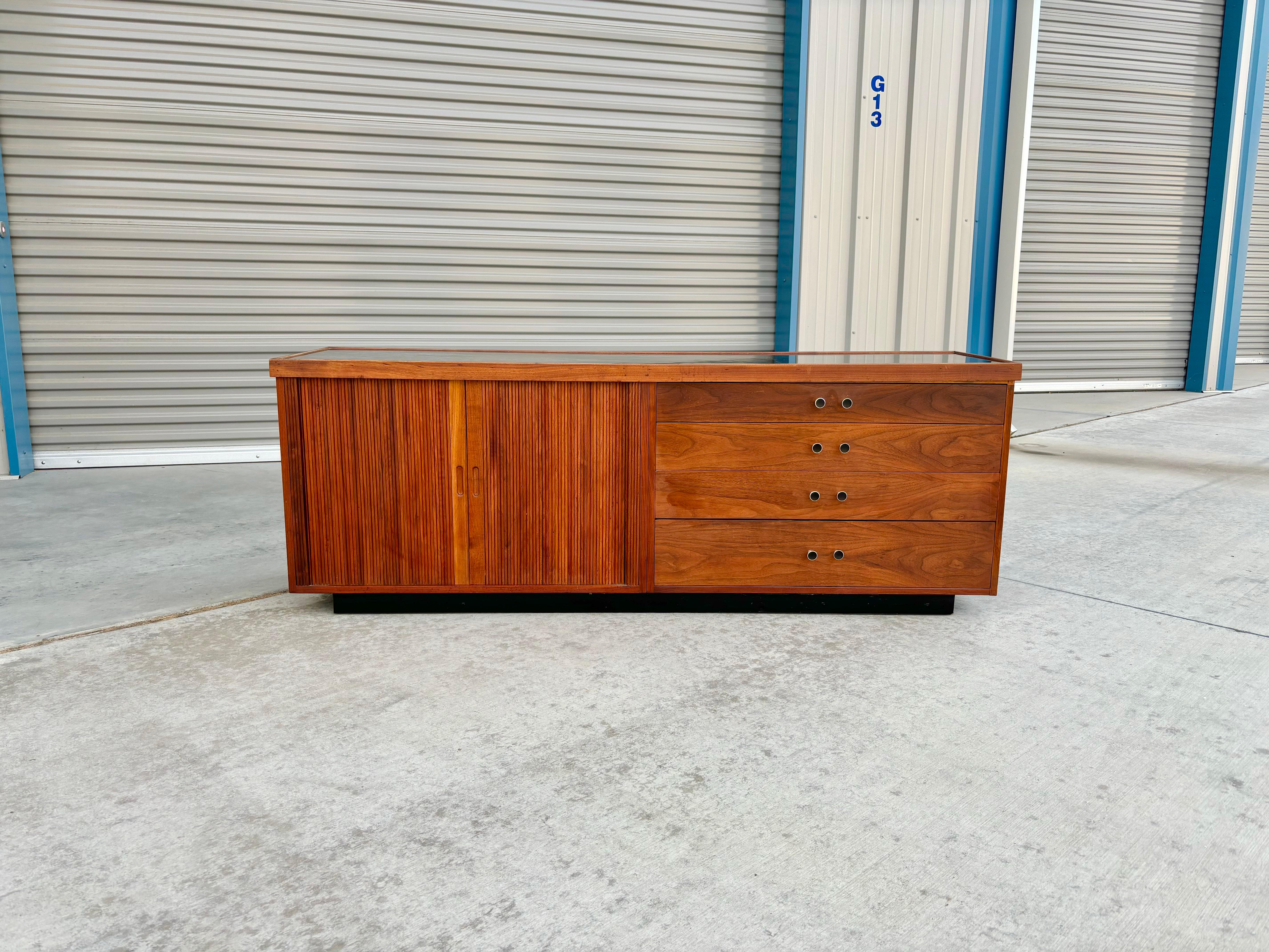1950s Mid Century Tambour Door Credenza by Glenn of California For Sale 3