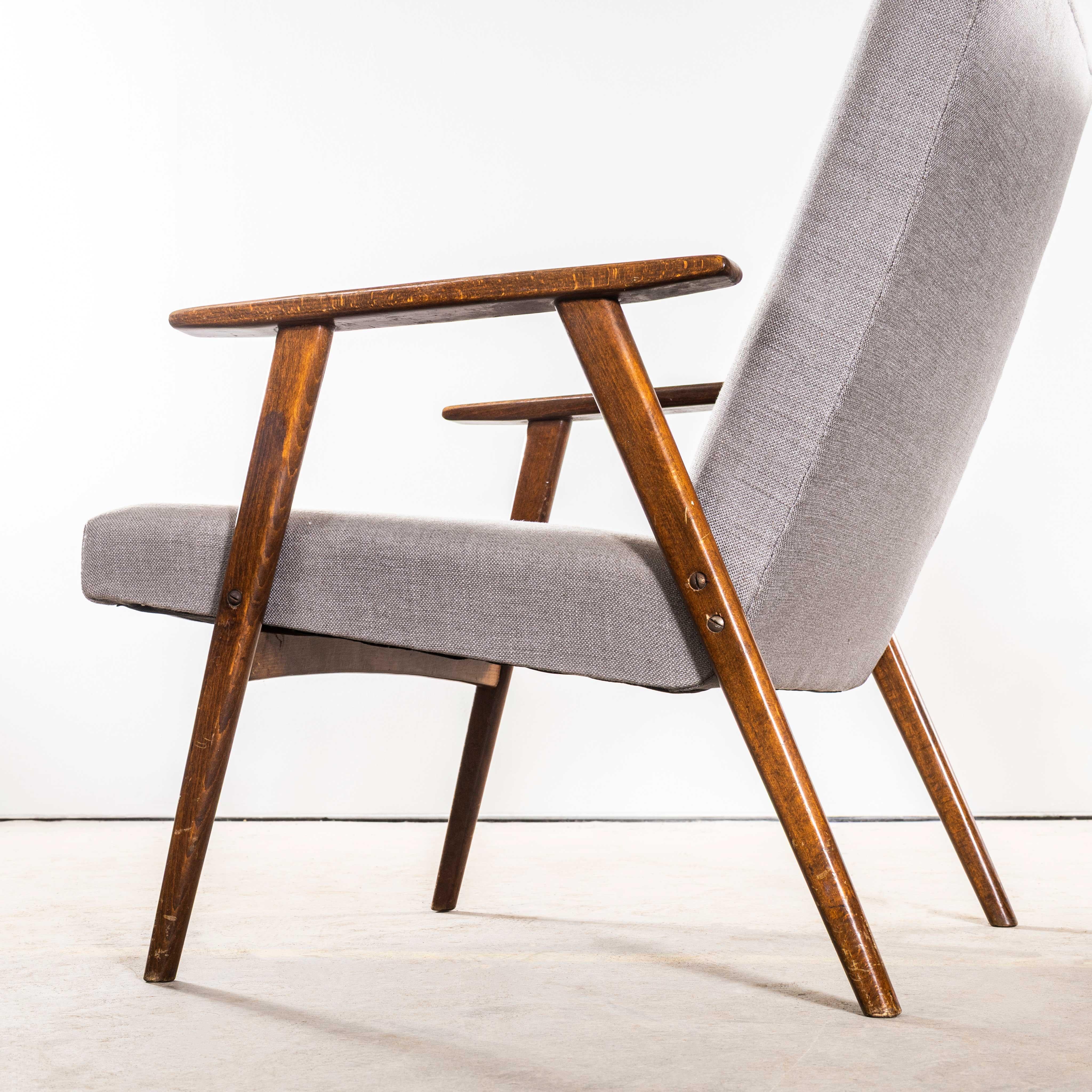 Sillones Grises Tapizados Años 50 Con Brazos Rectos y Tapas Superiores Escandinavo en venta