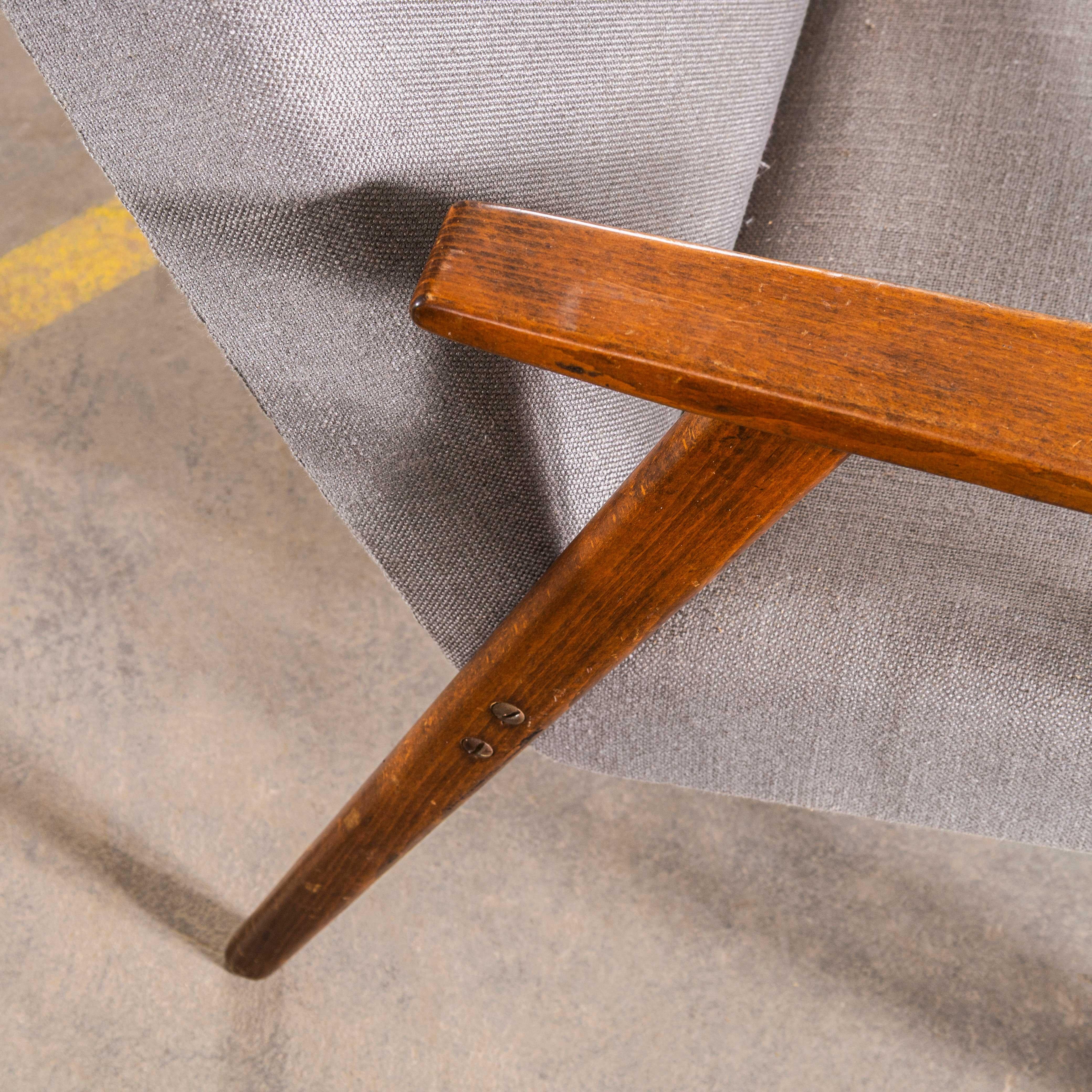 Sillones Grises Tapizados Años 50 Con Brazos Rectos y Tapas Superiores en venta 2