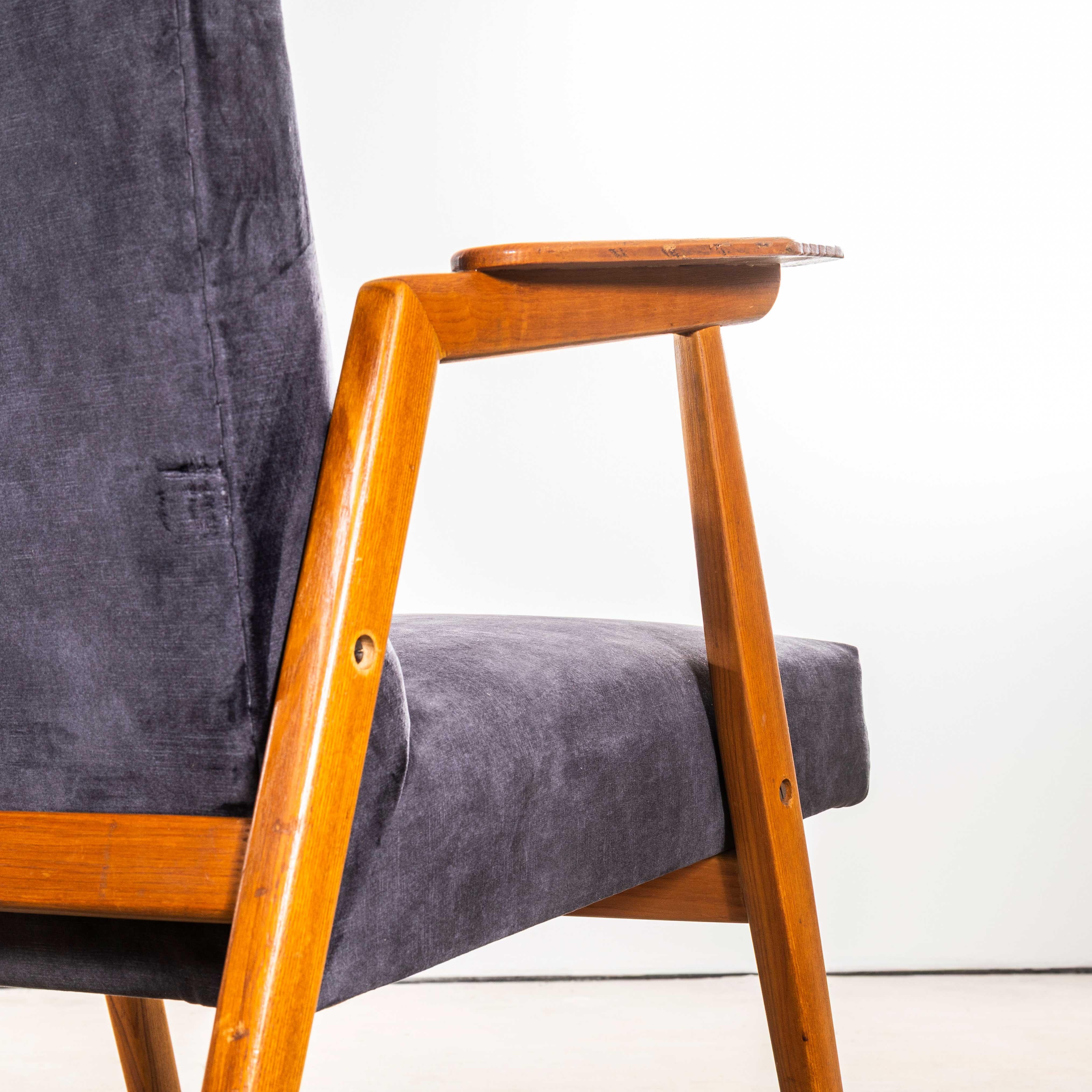 Sillones Grises Tapizados Años 50 Con Brazos Rectos y Tapas Superiores en venta 3