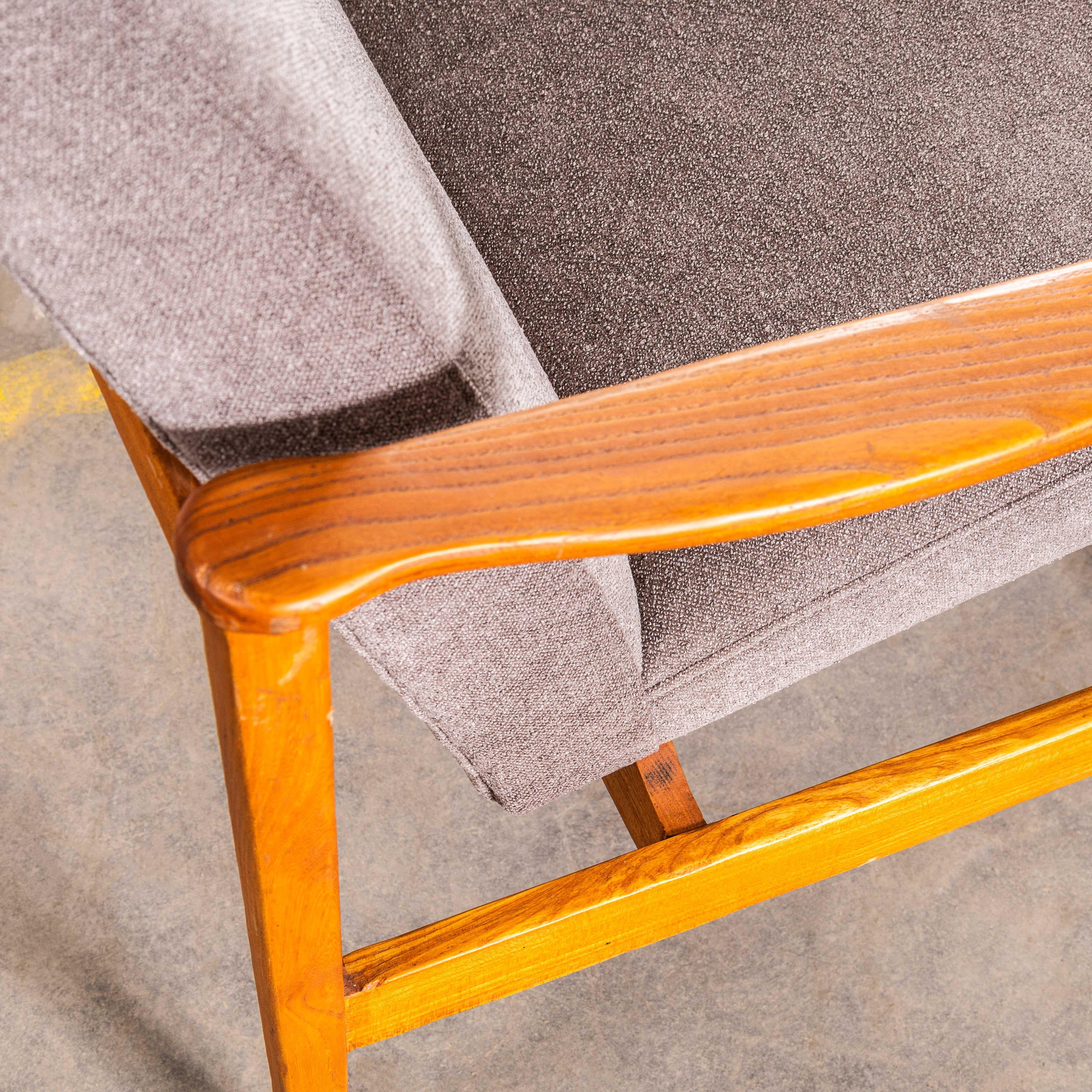 Milieu du XXe siècle Fauteuils en coton brossé gris des années 50 avec accoudoirs droits en vente