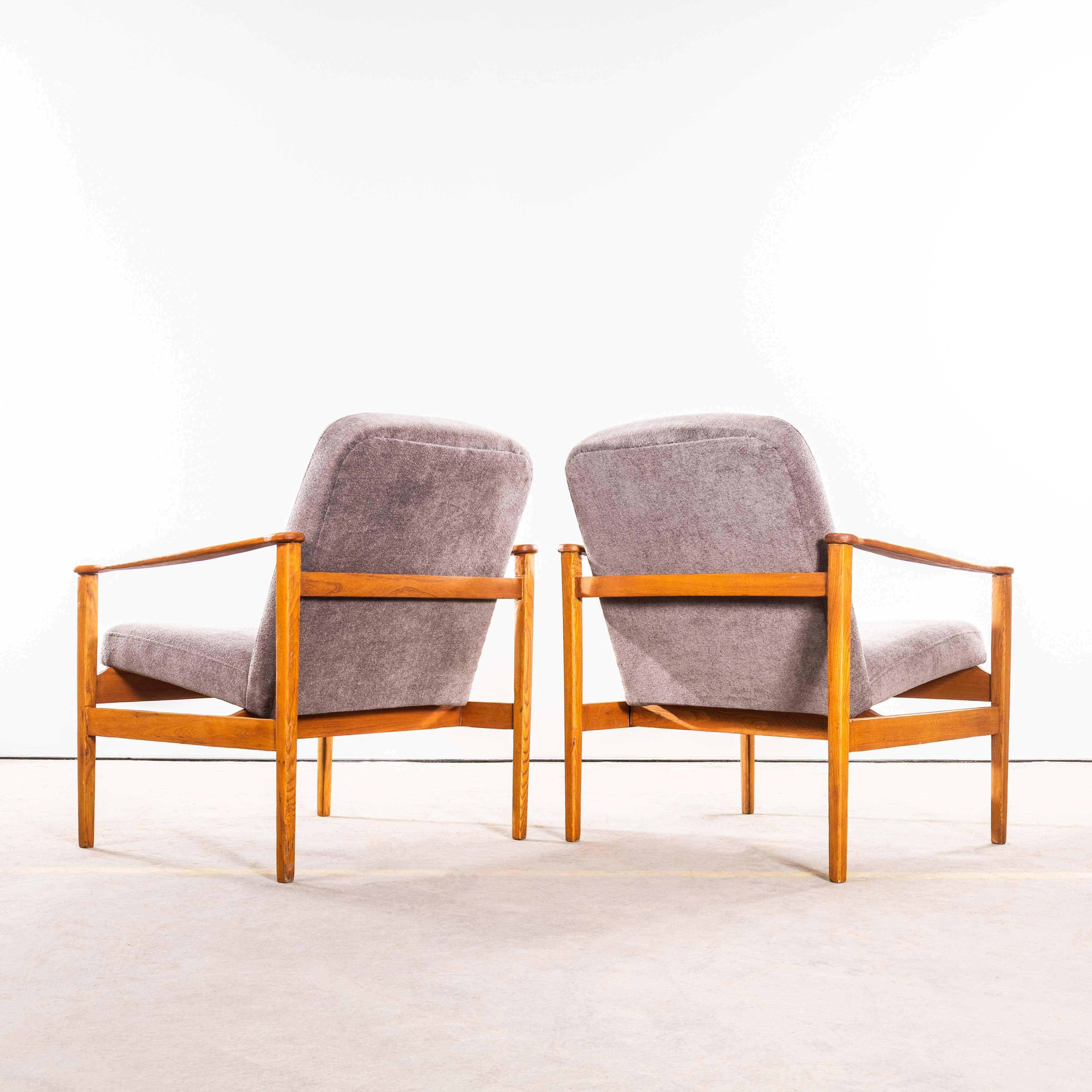 Fauteuils en coton brossé gris des années 50 avec accoudoirs droits en vente 1