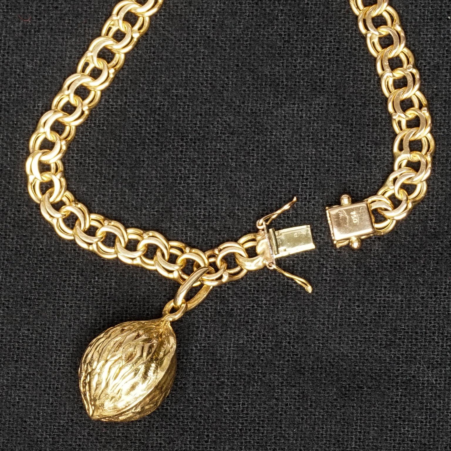 20th Century 1950s Midcentury Classic Double Link 18-Karat Gold Charm Bracelet with Nut Charm For Sale
