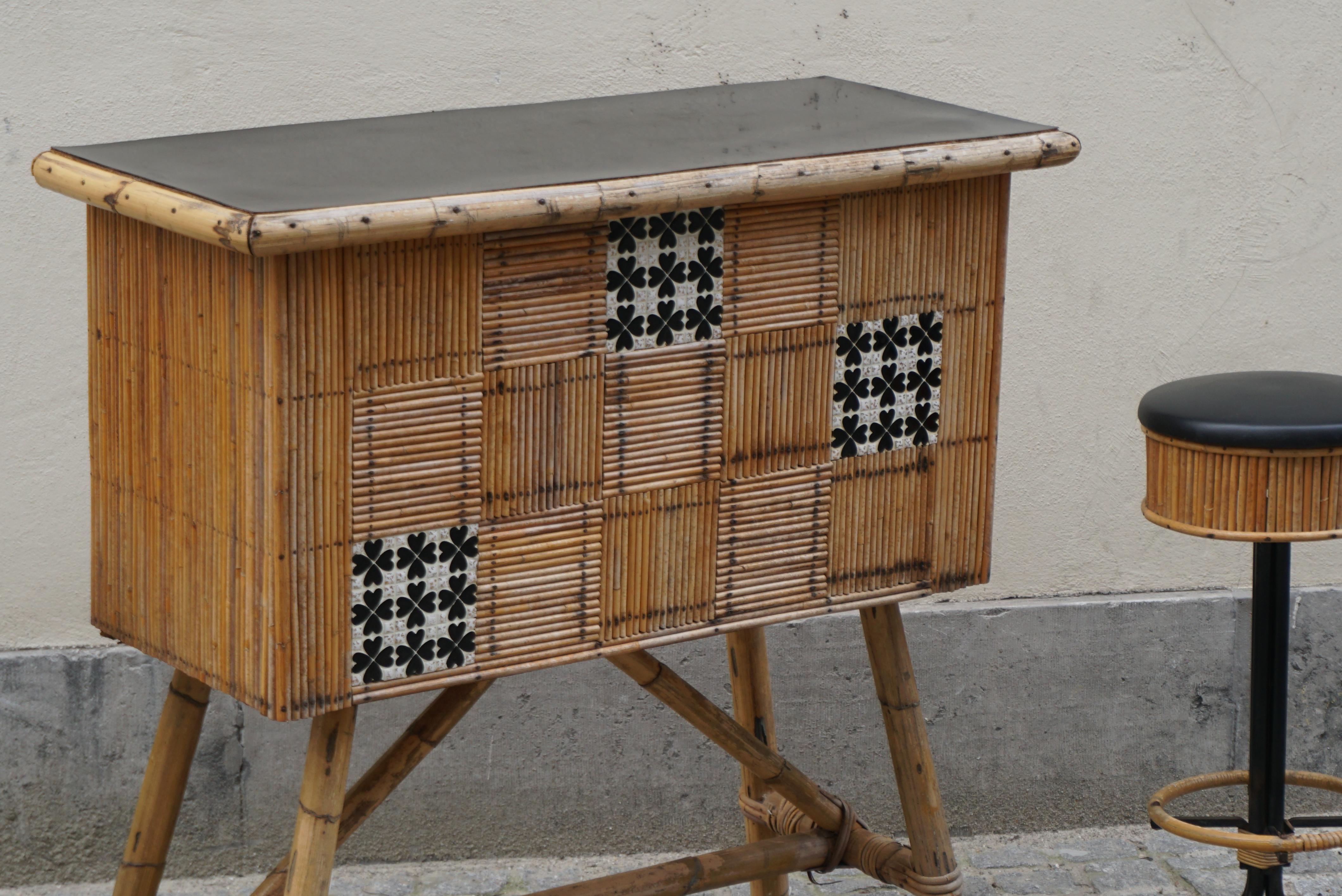 Mid-Century Modern 1950s Midcentury Rattan and Bamboo Tiki Bar with Two Stools For Sale