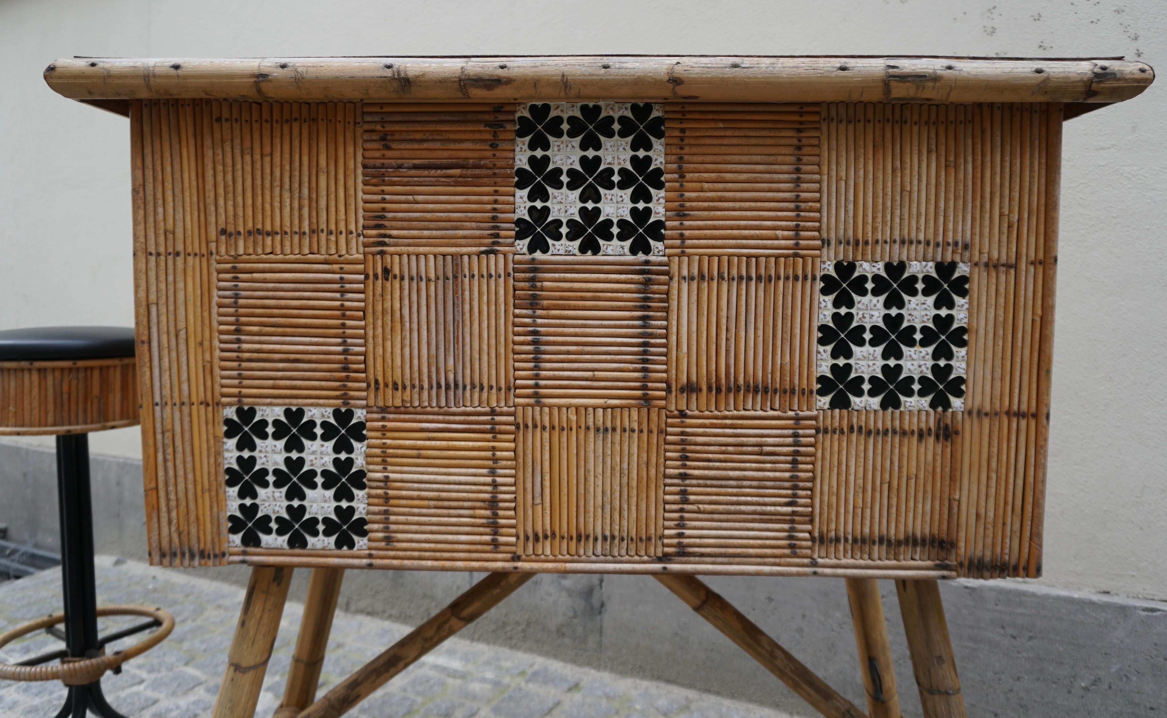 20th Century 1950s Midcentury Rattan and Bamboo Tiki Bar with Two Stools For Sale