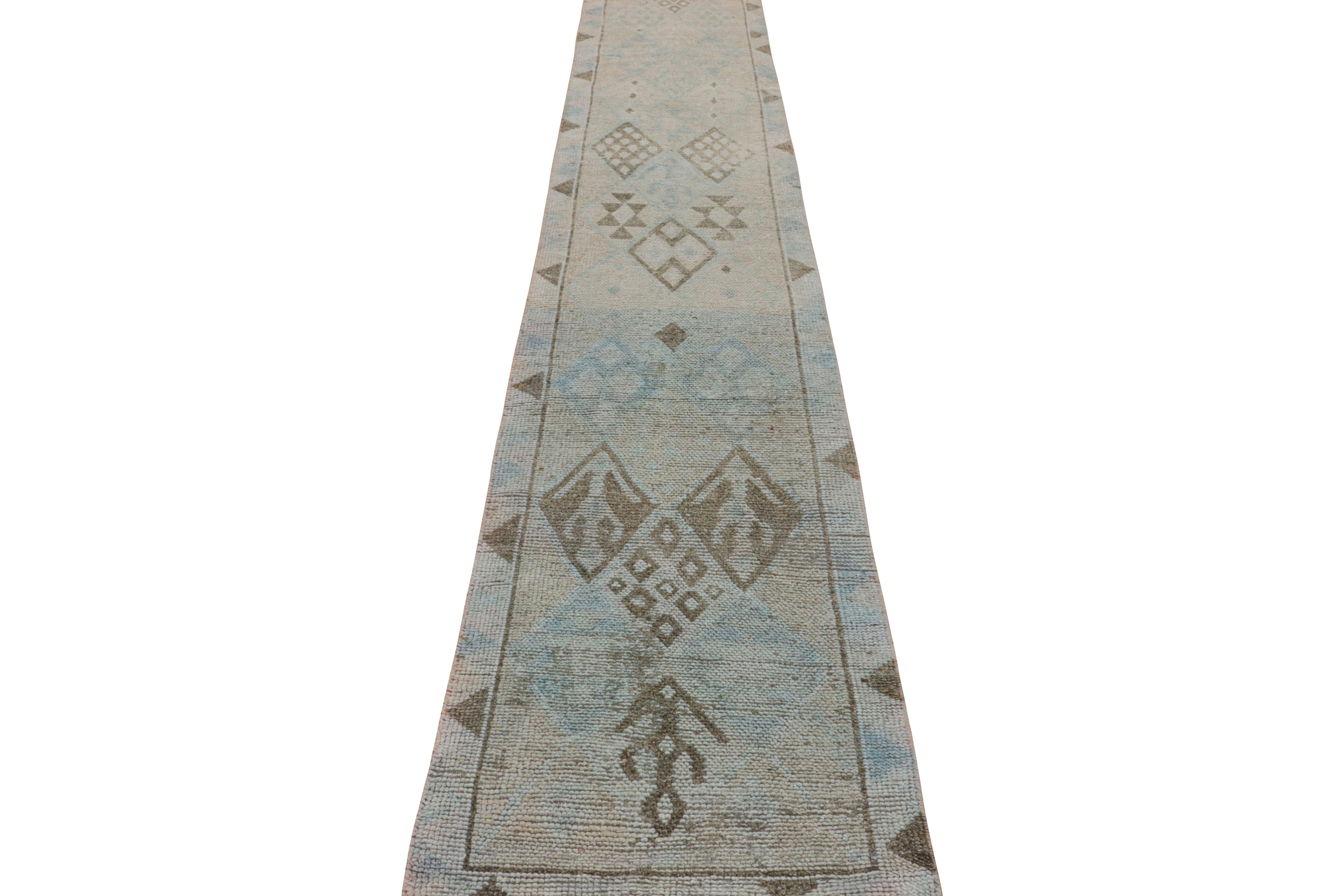 Hand-Knotted 1950s Midcentury Runner Beige Off-White Geometric Vintage Rug by Rug & Kilim For Sale
