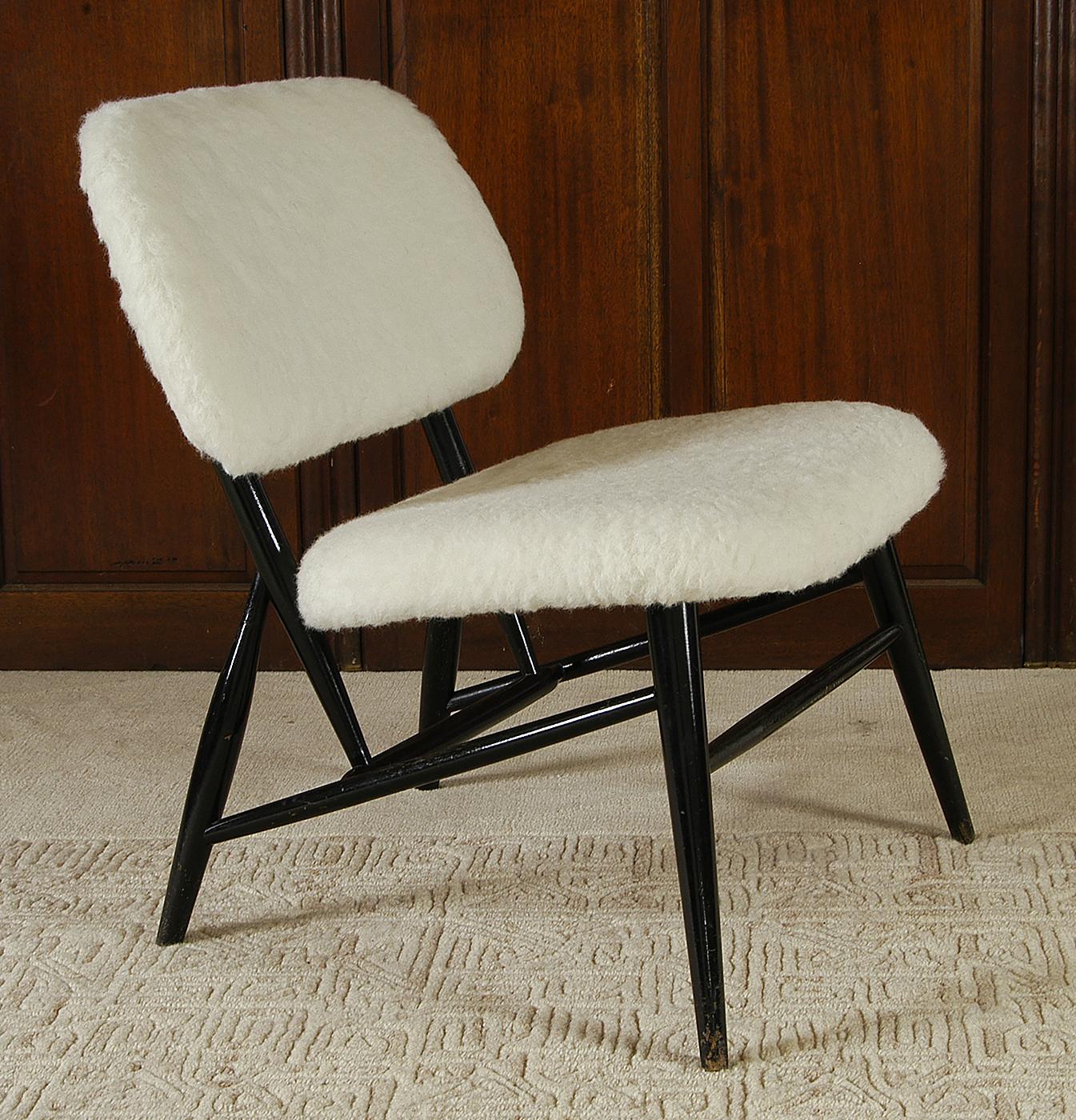 1950s White Wool Ebonised Midcentury Swedish Alf Svensson Hygge Fireside Chair 2