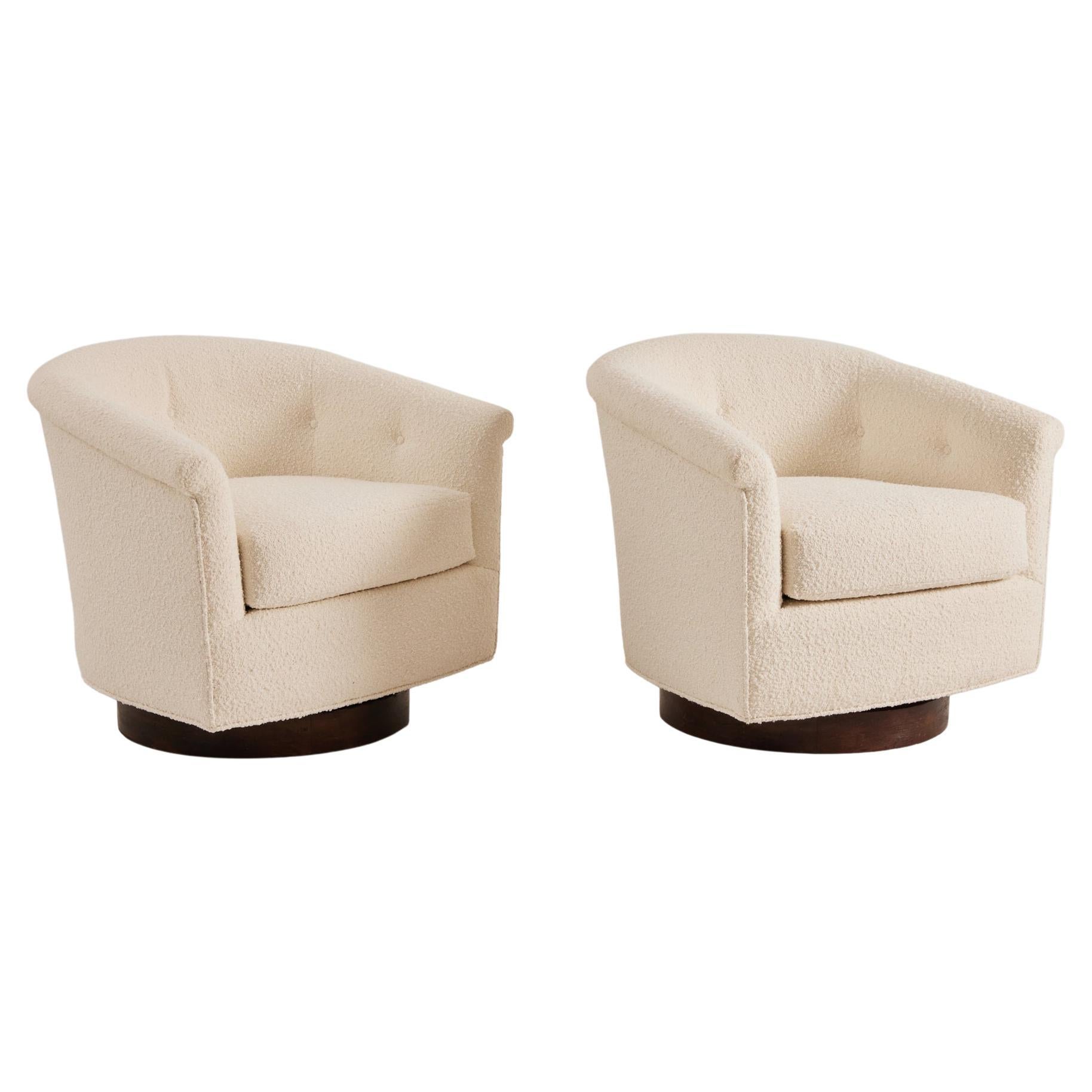 1950s Milo Baughman Attributed Swivel Tub Chairs in Ivory Boucle - Set of 2
