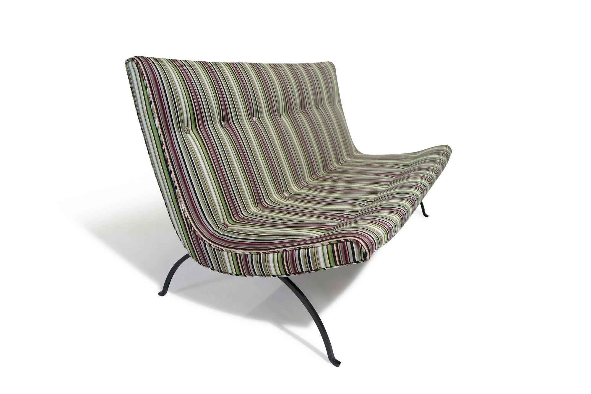 Milo Baughman Mid-century Scoop Settee 1950 sur pieds en fer en vente