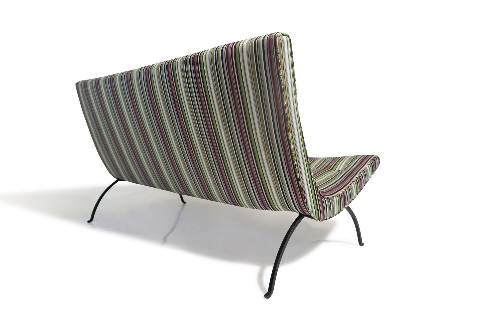 1950's Milo Baughman Mid-century Scoop Settee on Iron Legs In Good Condition For Sale In Oakland, CA