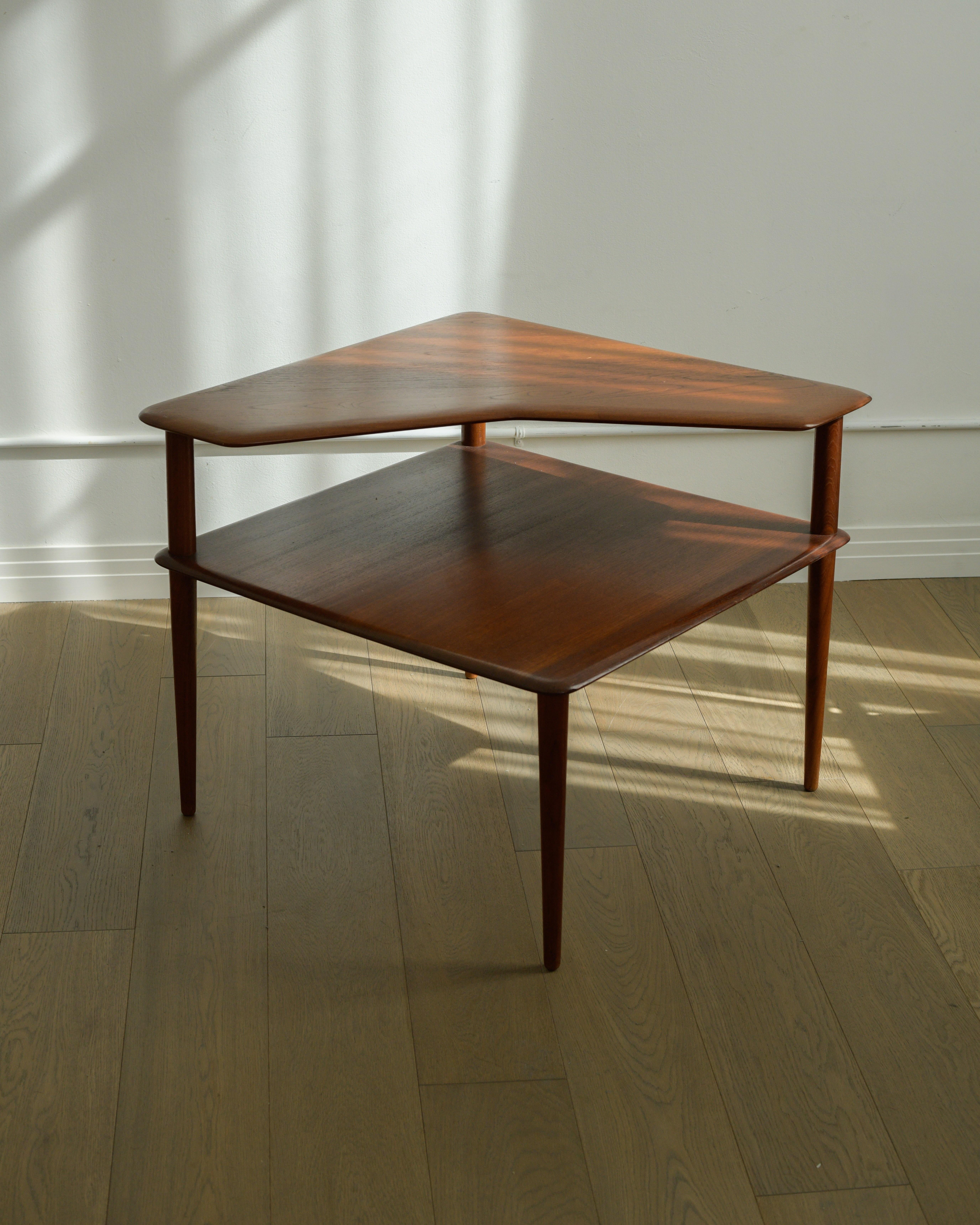 Mid-Century Modern Table d'appoint 