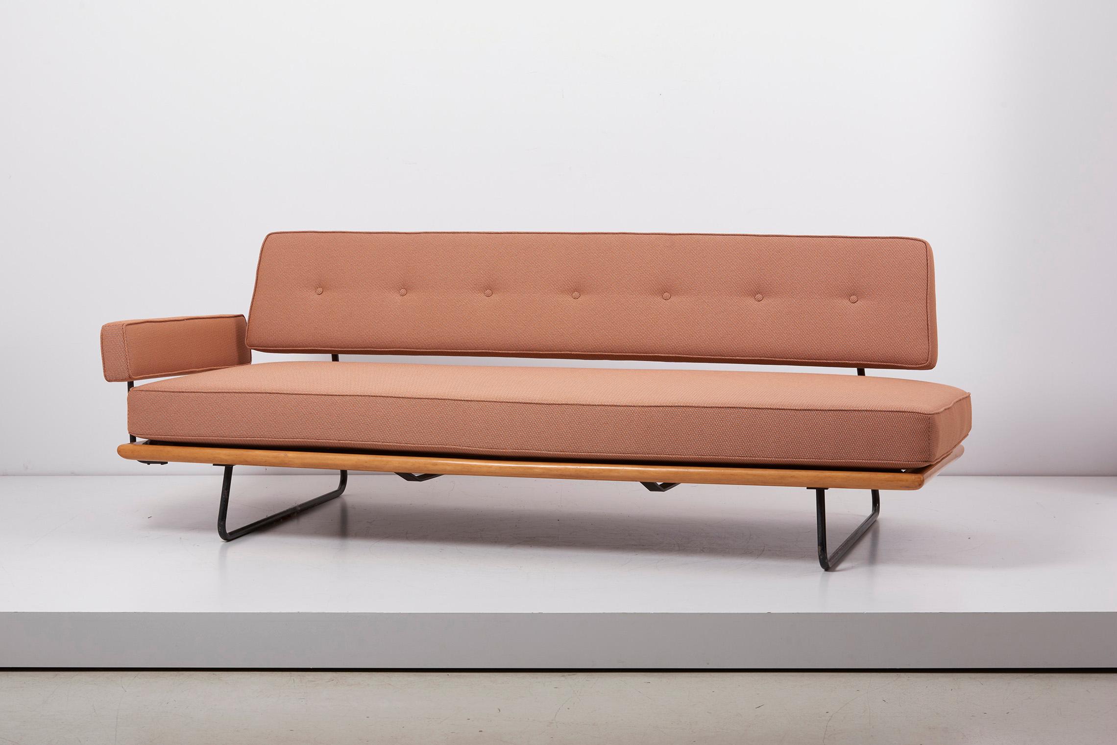 German 1950s Minimalist Daybed Rolf Grunow for Knoll, Beechwood & Metal, New Upholstery