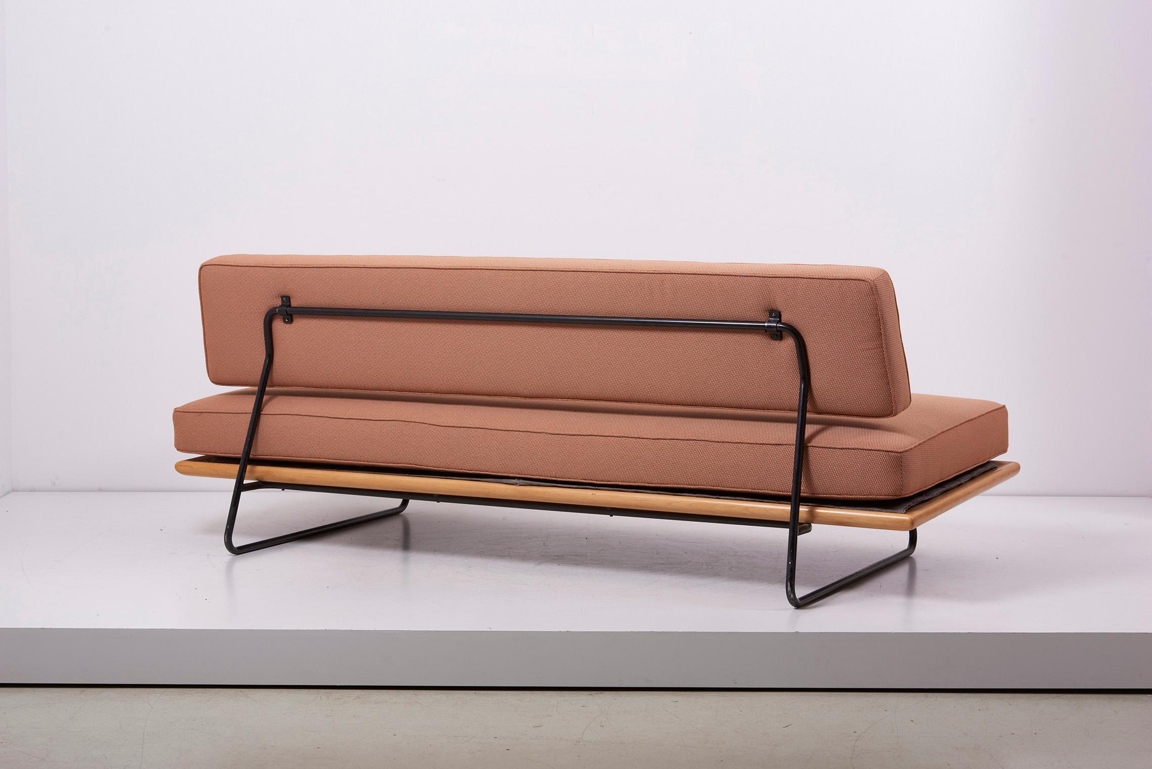 Mid-20th Century 1950s Minimalist Daybed Rolf Grunow for Knoll, Beechwood & Metal, New Upholstery