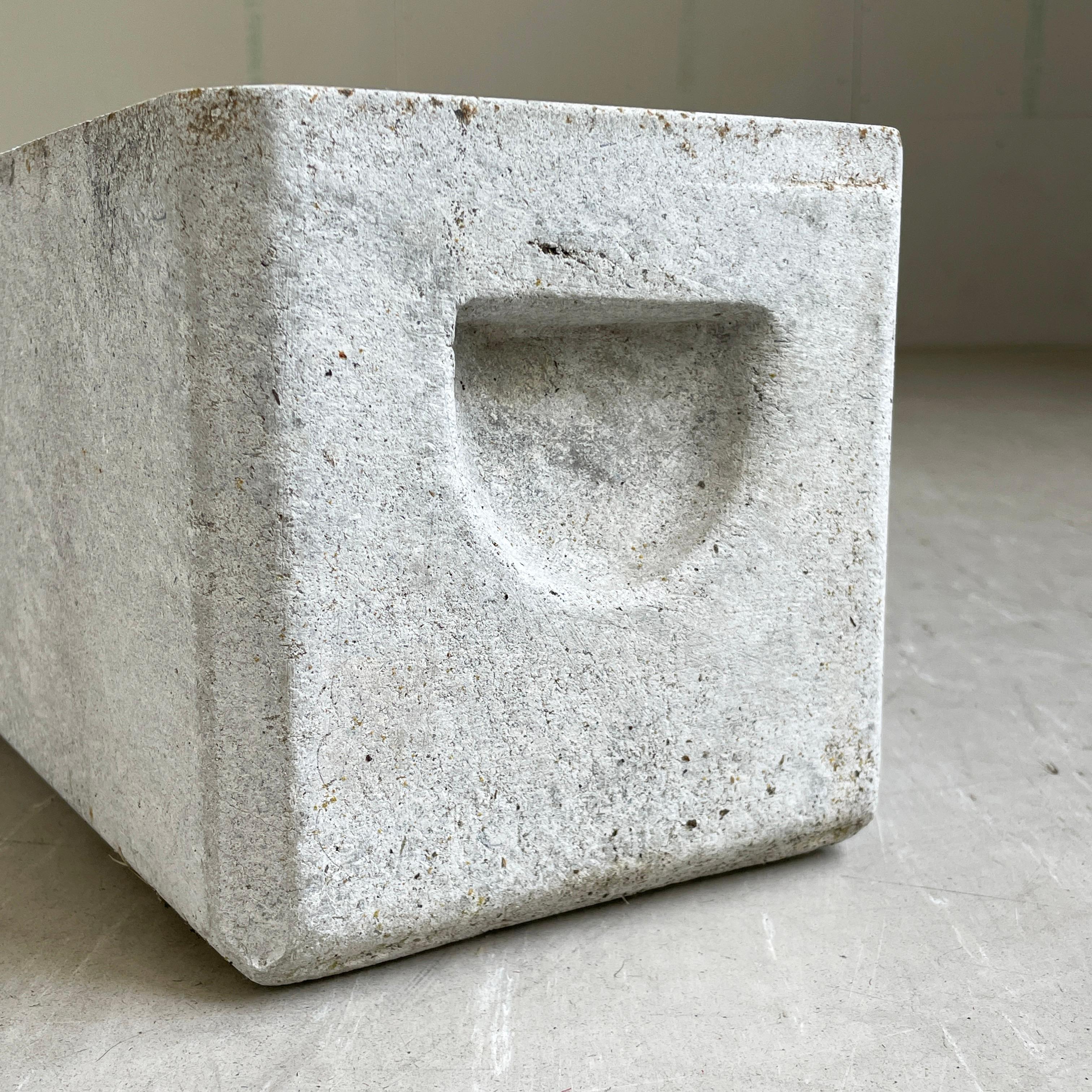 1950's minimalist planter by Swiss designer, Willy Guhl for Eternit AG - No. 3 In Good Condition In Bern, CH