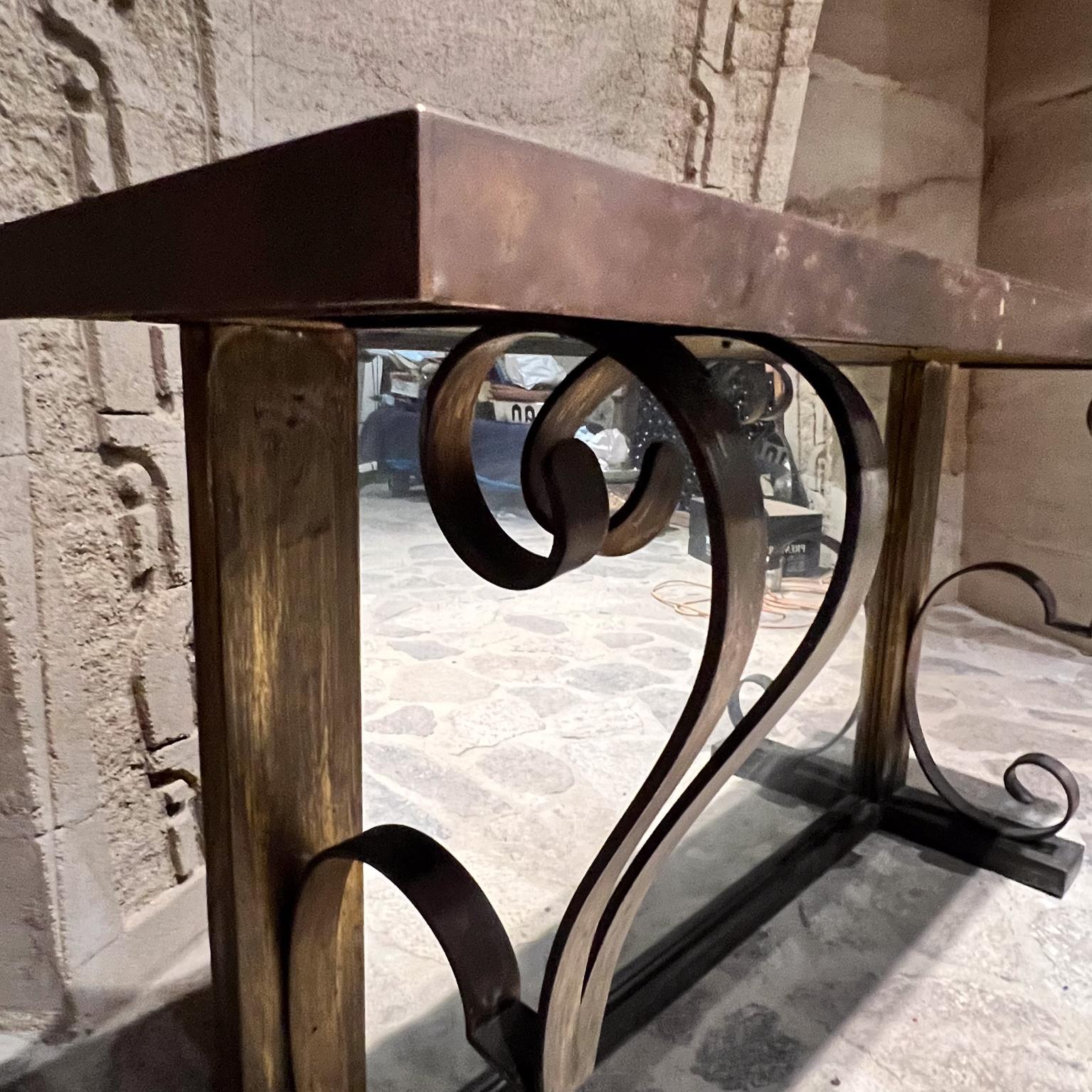 Messicano Console da parete in eglomisé specchiato del 1950 Arturo Pani Città del Messico in vendita