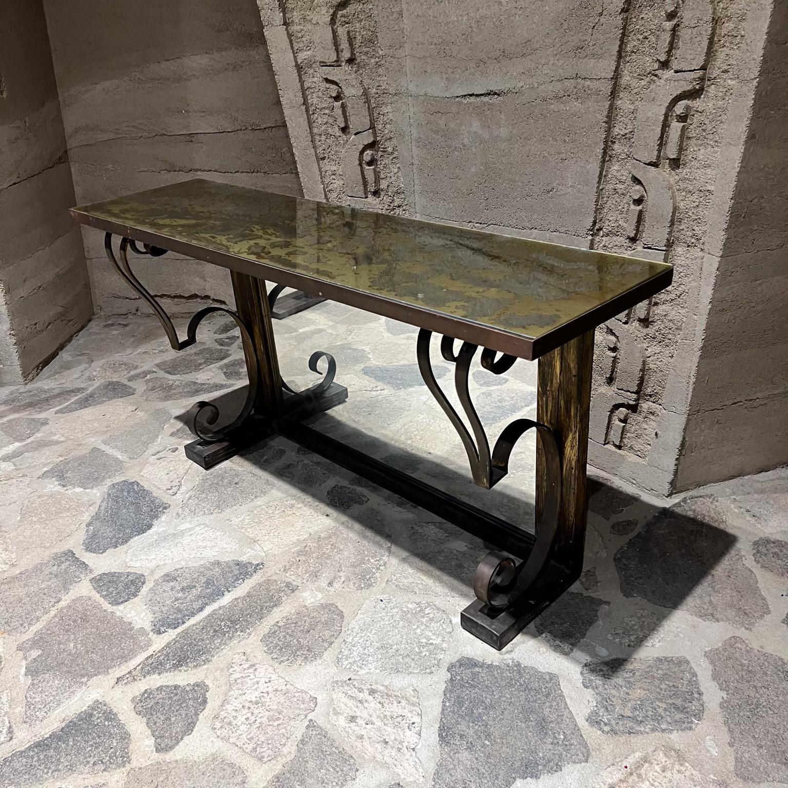 Console da parete in eglomisé specchiato del 1950 Arturo Pani Città del Messico in vendita 1