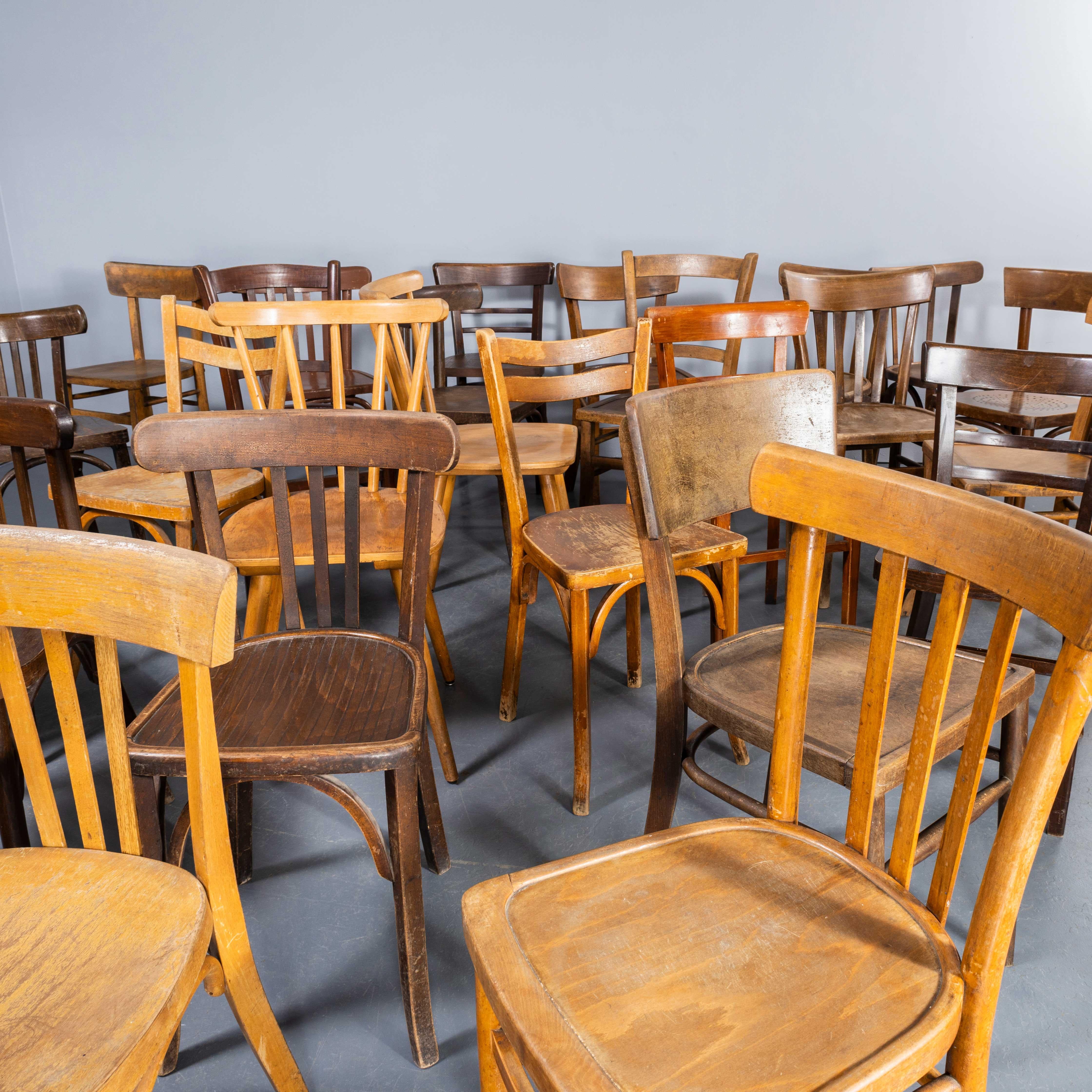 Metà XX secolo Sedie da pranzo pub classiche in bengala degli anni '50 - Buone quantità disponibili in vendita