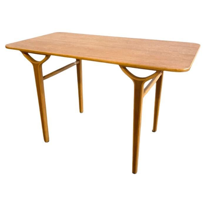 Mesa baja Mølgaard & Hvidt AX de los años 50 Teca y haya para Fritz Hansen en venta