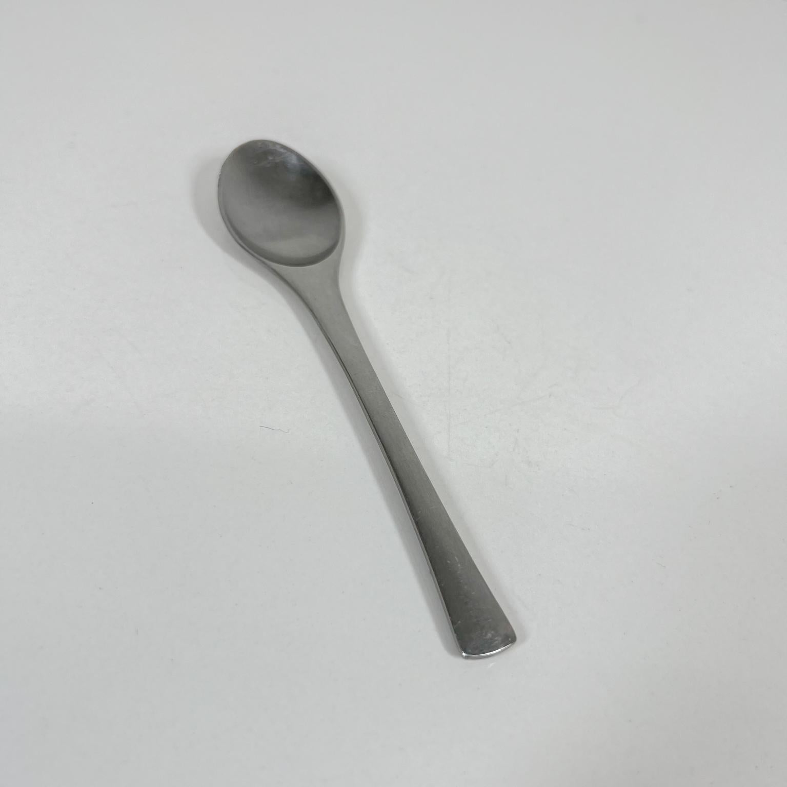 1950s Vintage Danish Modern Dansk IHQ Spoon Odin 
Designed by Jens Quistgaard 
Stainless Steel
Teaspoon 6.38
Preowned with wear and use; damage present.
Original unrestored fair vintage condition.
See all images provided