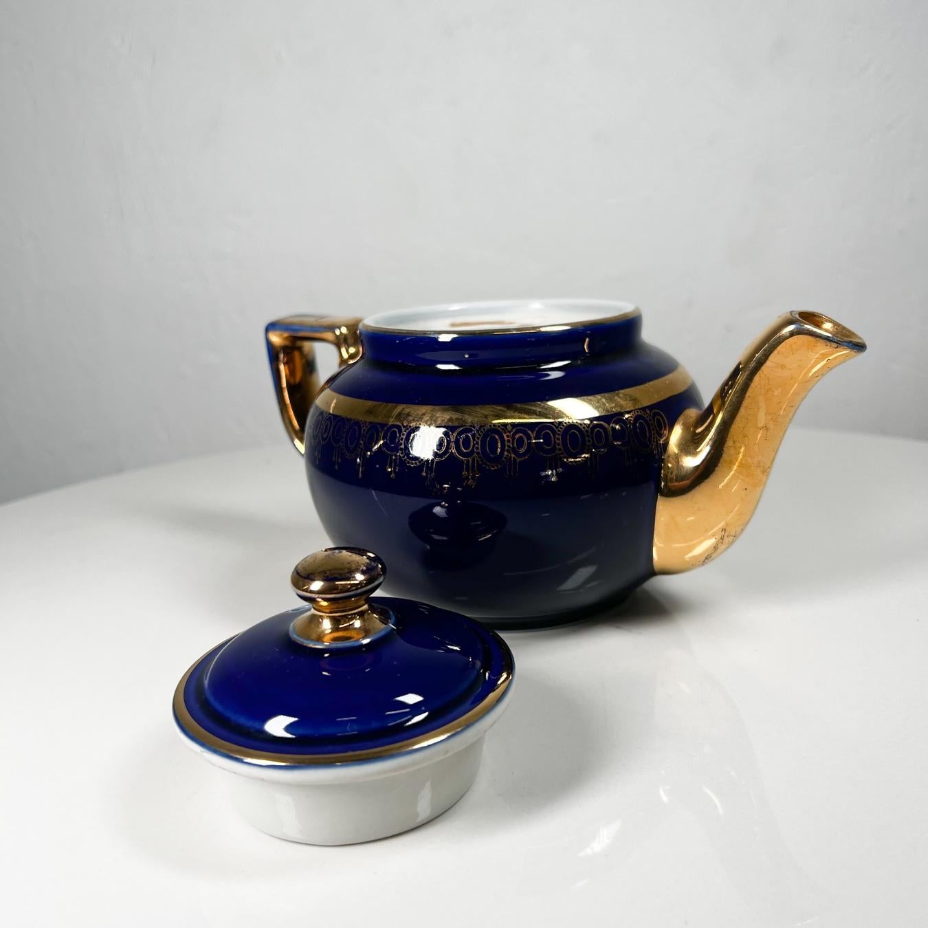 Mid-20th Century 1950s Modern Decorative Cobalt Blue and Gold Hall China Tea Pot USA For Sale