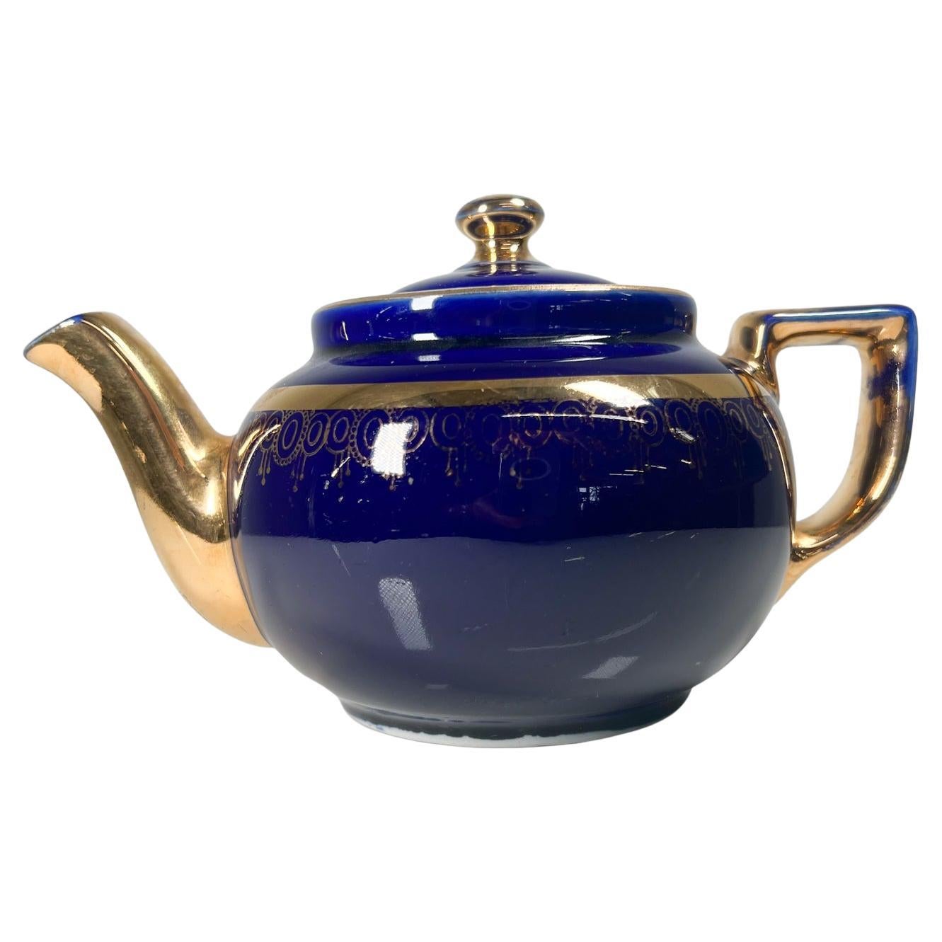 1950s Modern Decorative Cobalt Blue and Gold Hall China Tea Pot USA For Sale