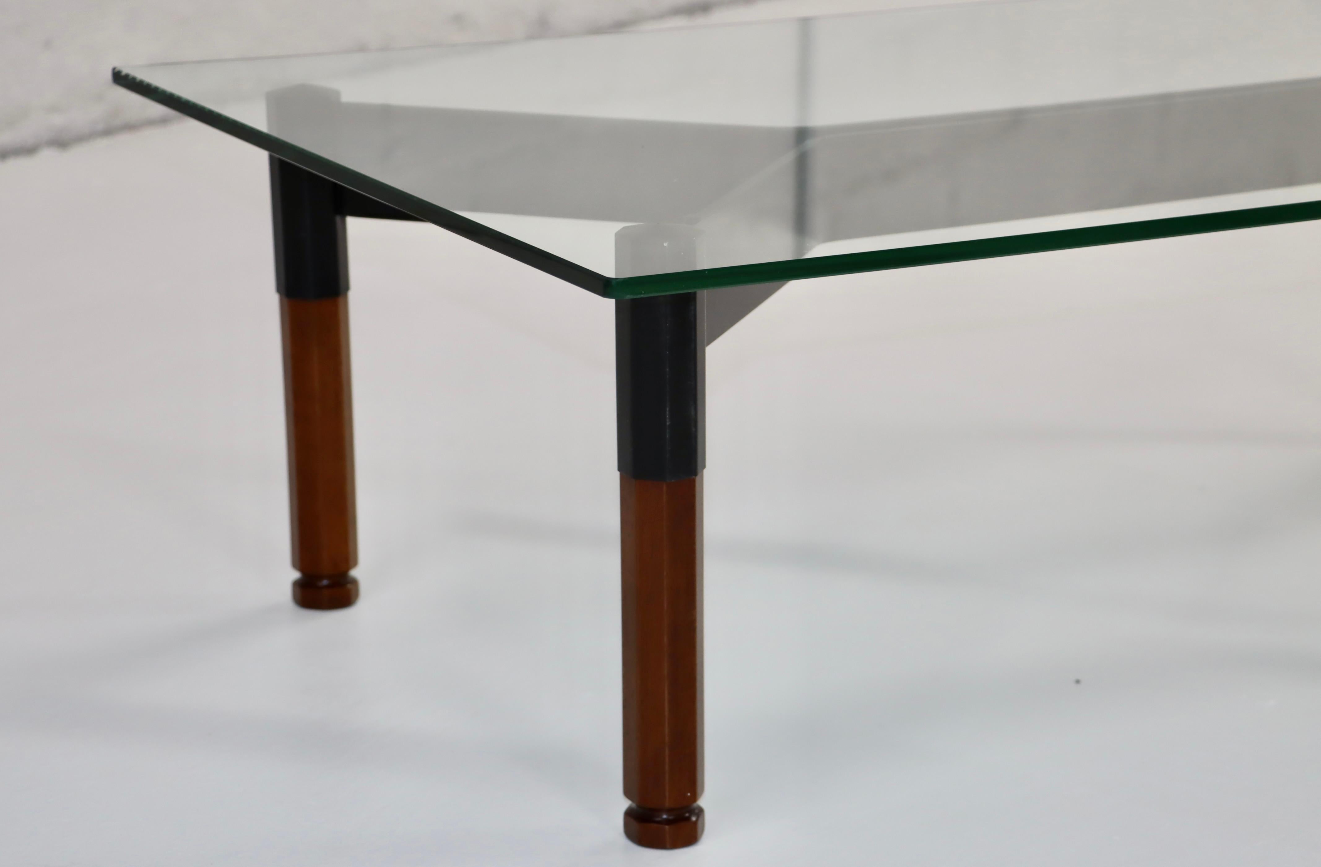 1950's Modern Italian Coffee Table By Forma Nova  In Good Condition For Sale In New York, NY