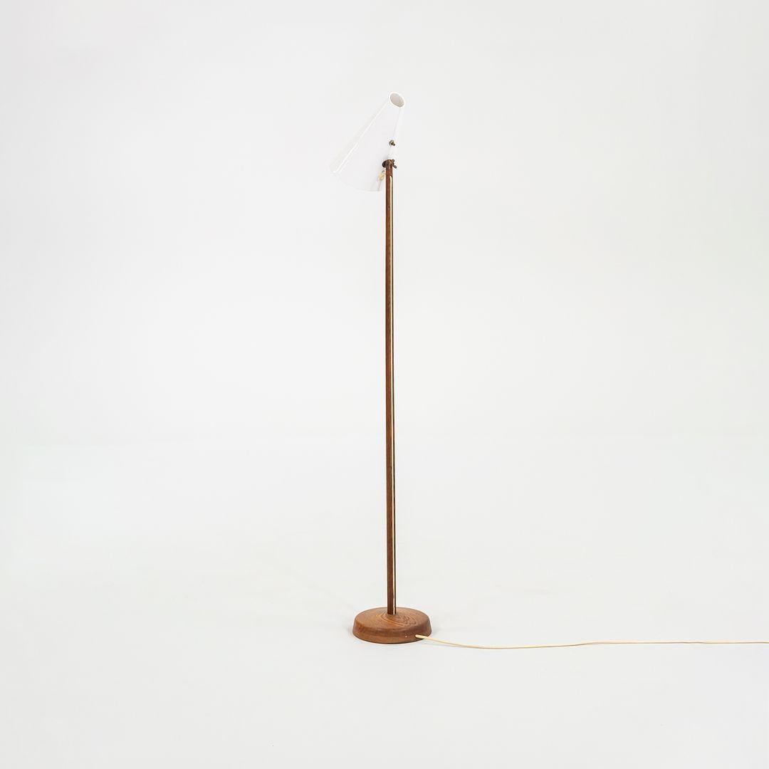 Lámpara de pie sueca moderna de los años 50 de Uno y Osten Kristiansson para Luxus en venta 1