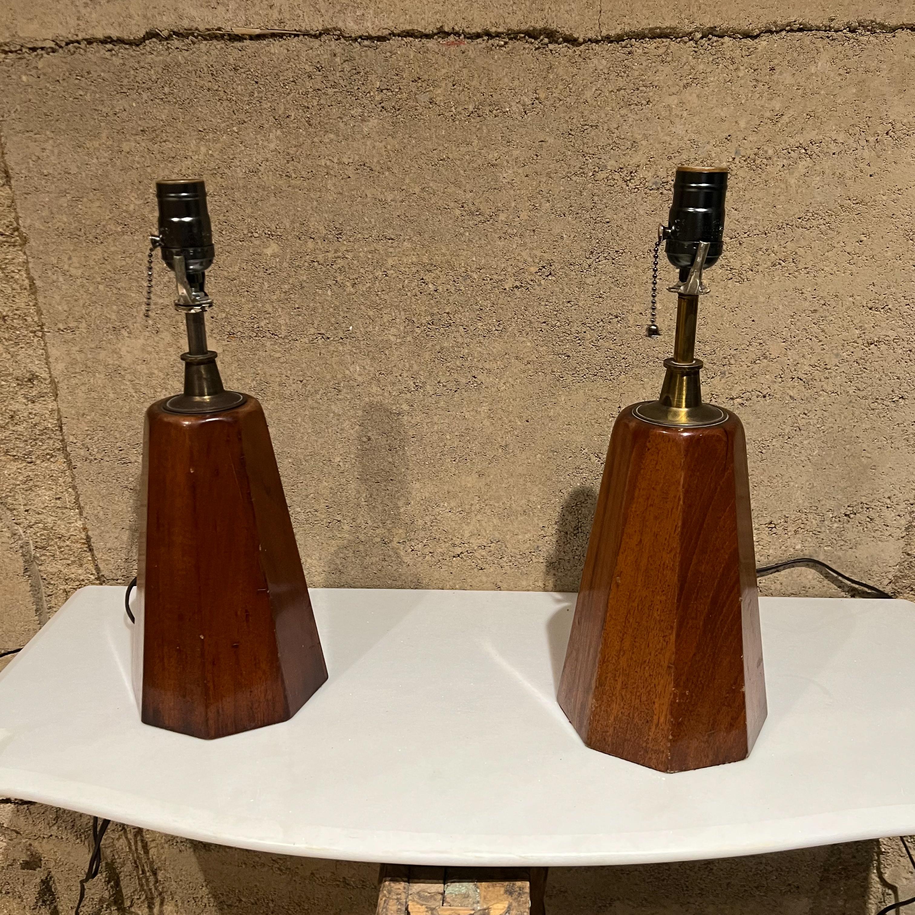 1950s Modern Table Lamps in Mahogany & Brass by Angelita Mexico In Good Condition For Sale In Chula Vista, CA