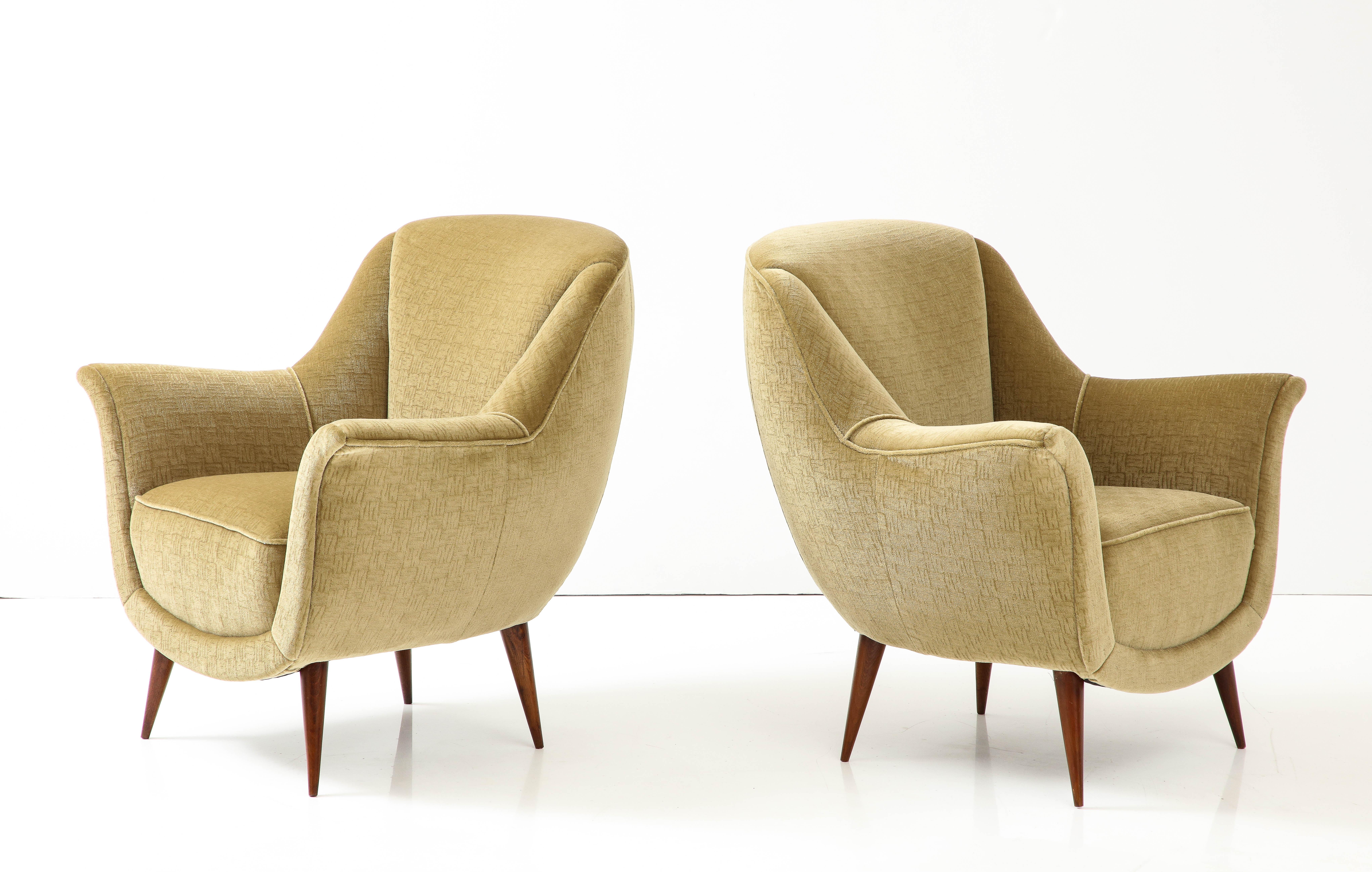 Mid-20th Century 1950's Modernist Gio Ponti Style Italian Lounge Chairs In Mohair Upholstery For Sale