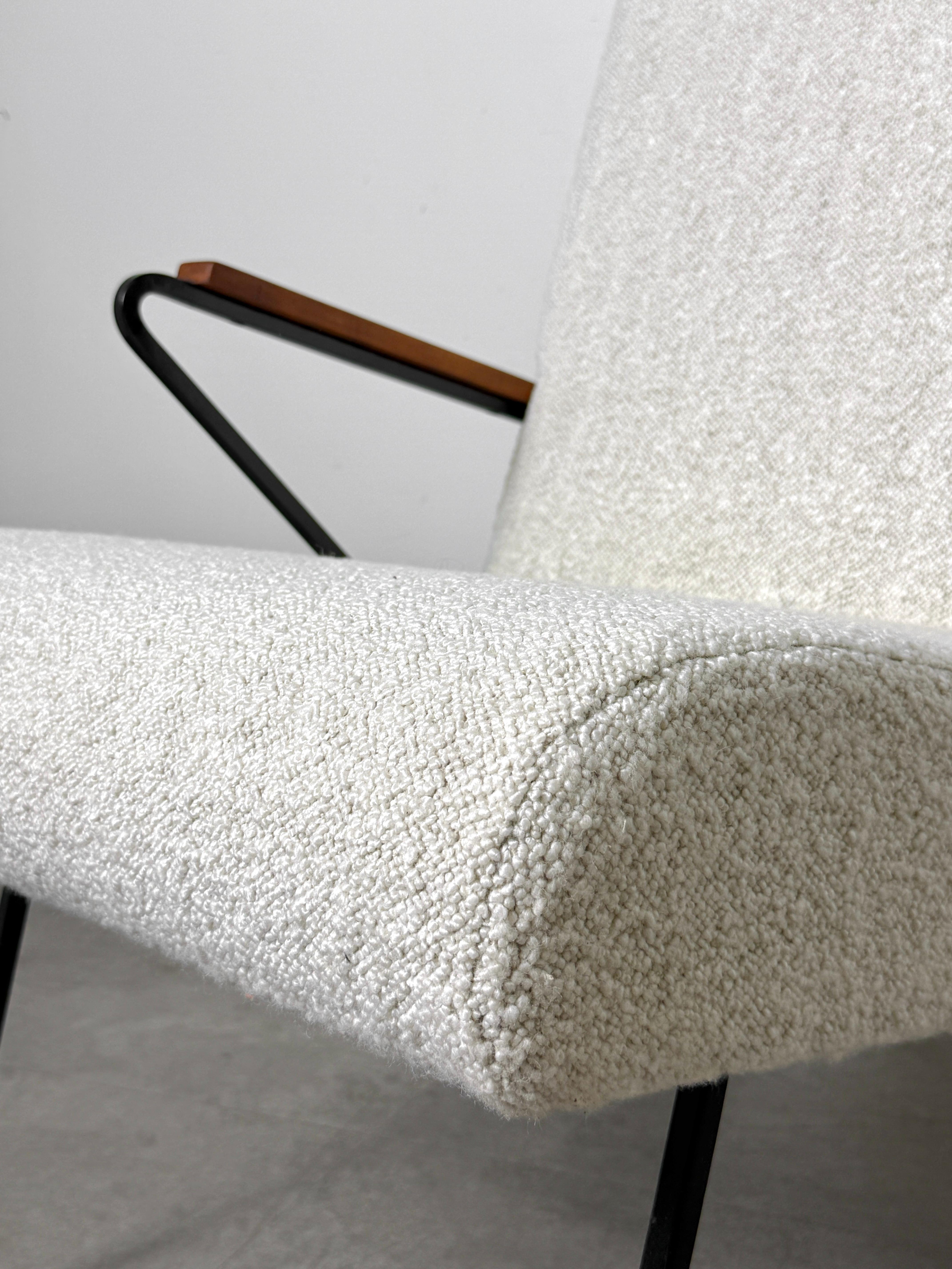 1950's American Modernist Iron Z Frame Lounge Chair and Ottoman in Cream Boucle For Sale 6