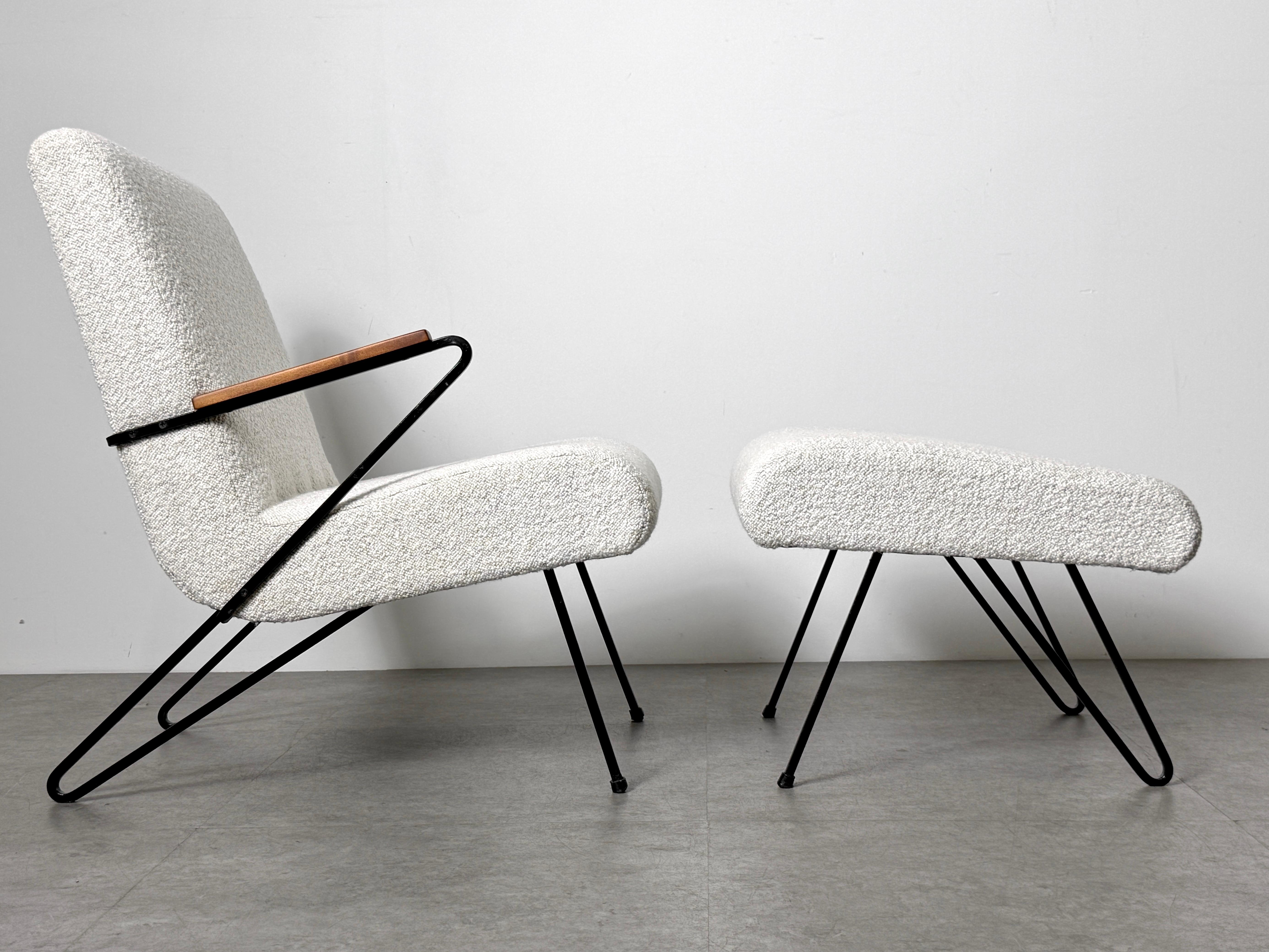 Mid-20th Century 1950's American Modernist Iron Z Frame Lounge Chair and Ottoman in Cream Boucle For Sale