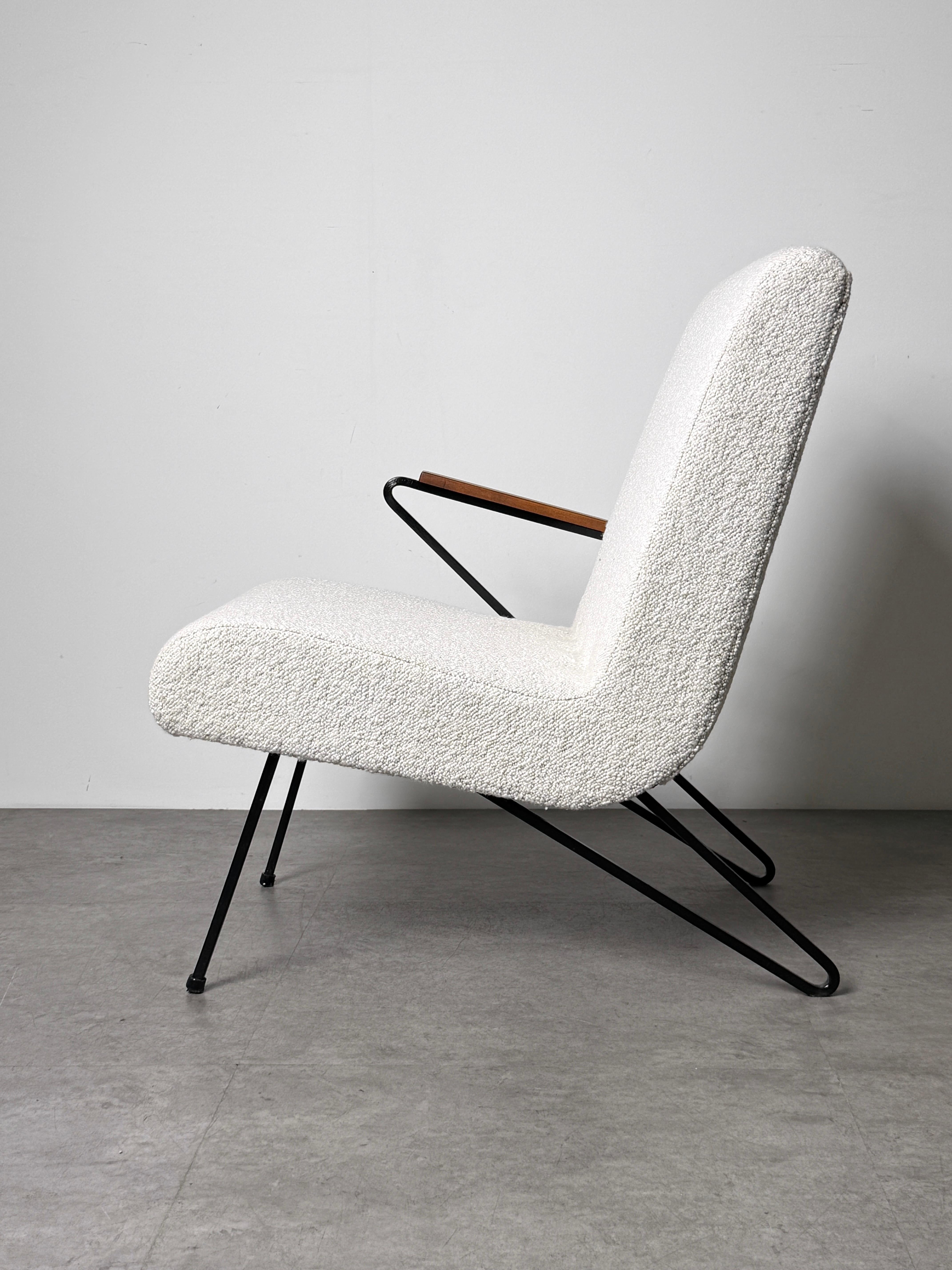 1950's American Modernist Iron Z Frame Lounge Chair and Ottoman in Cream Boucle For Sale 3