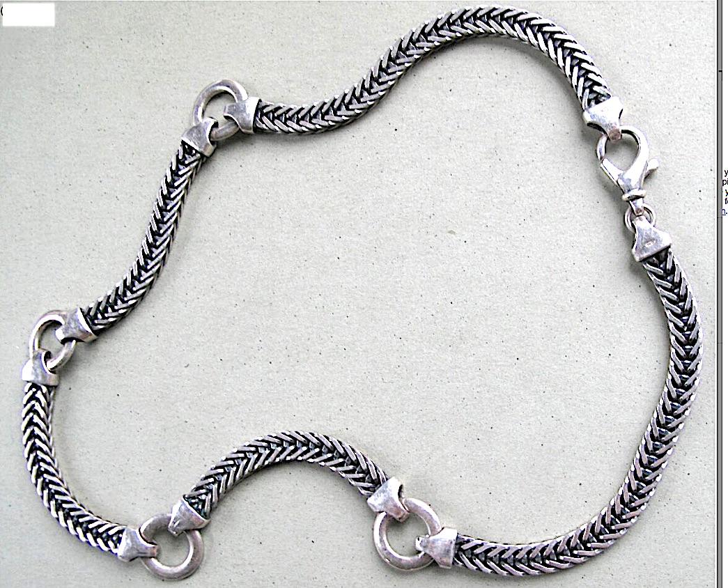 Mid 20thc Italian Modernist heavy weight sterling silver necklace. 
very finely made...Marked 825 Italy. 
Weight of 1.30 OZT.
Measures: 17 1/2
