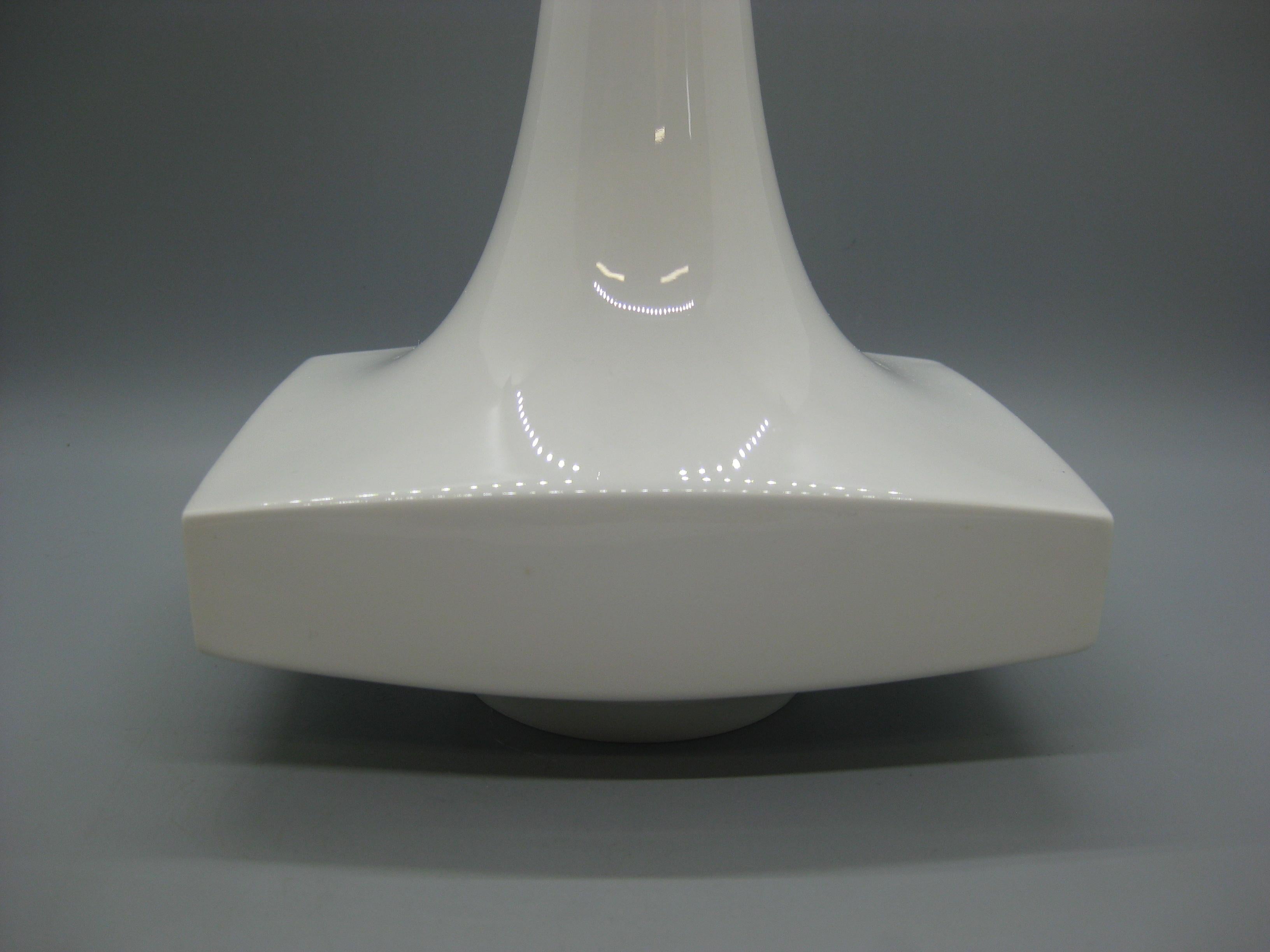 1950s Modernist KPM Porcelain Berlin Abstract Art Vase, Germany For Sale 3