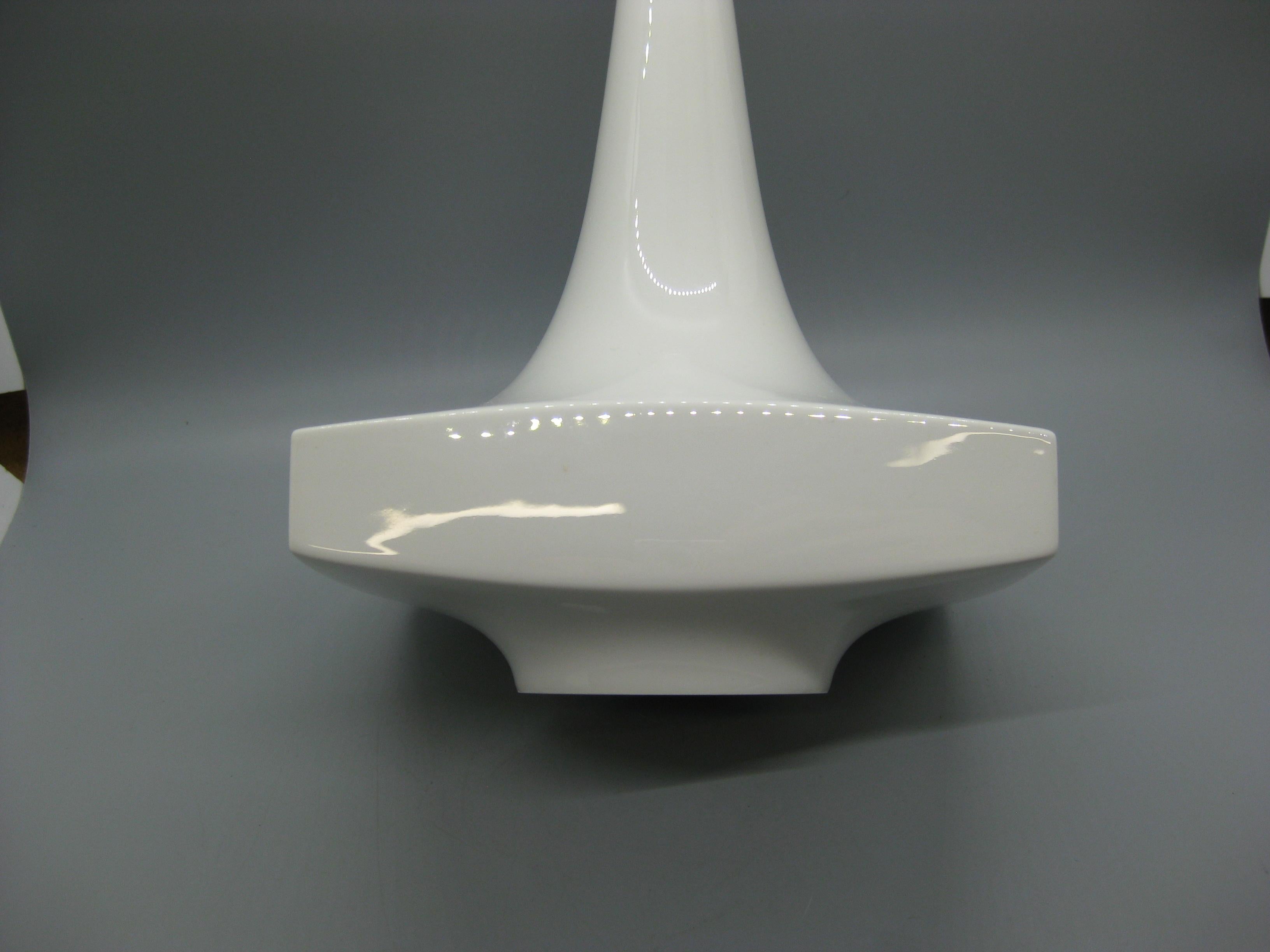 1950s Modernist KPM Porcelain Berlin Abstract Art Vase, Germany For Sale 5